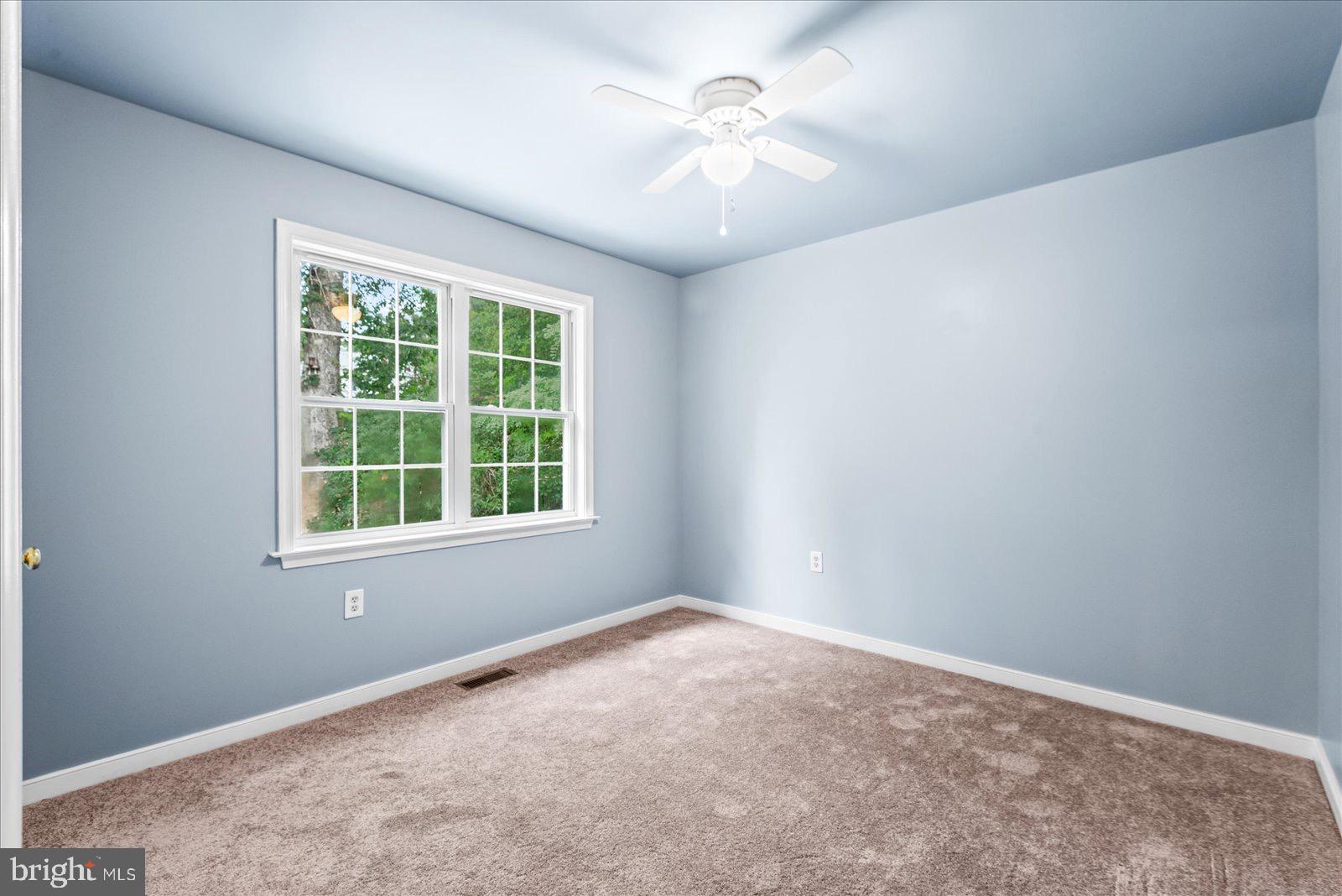 STRATFORD HALL - Residential