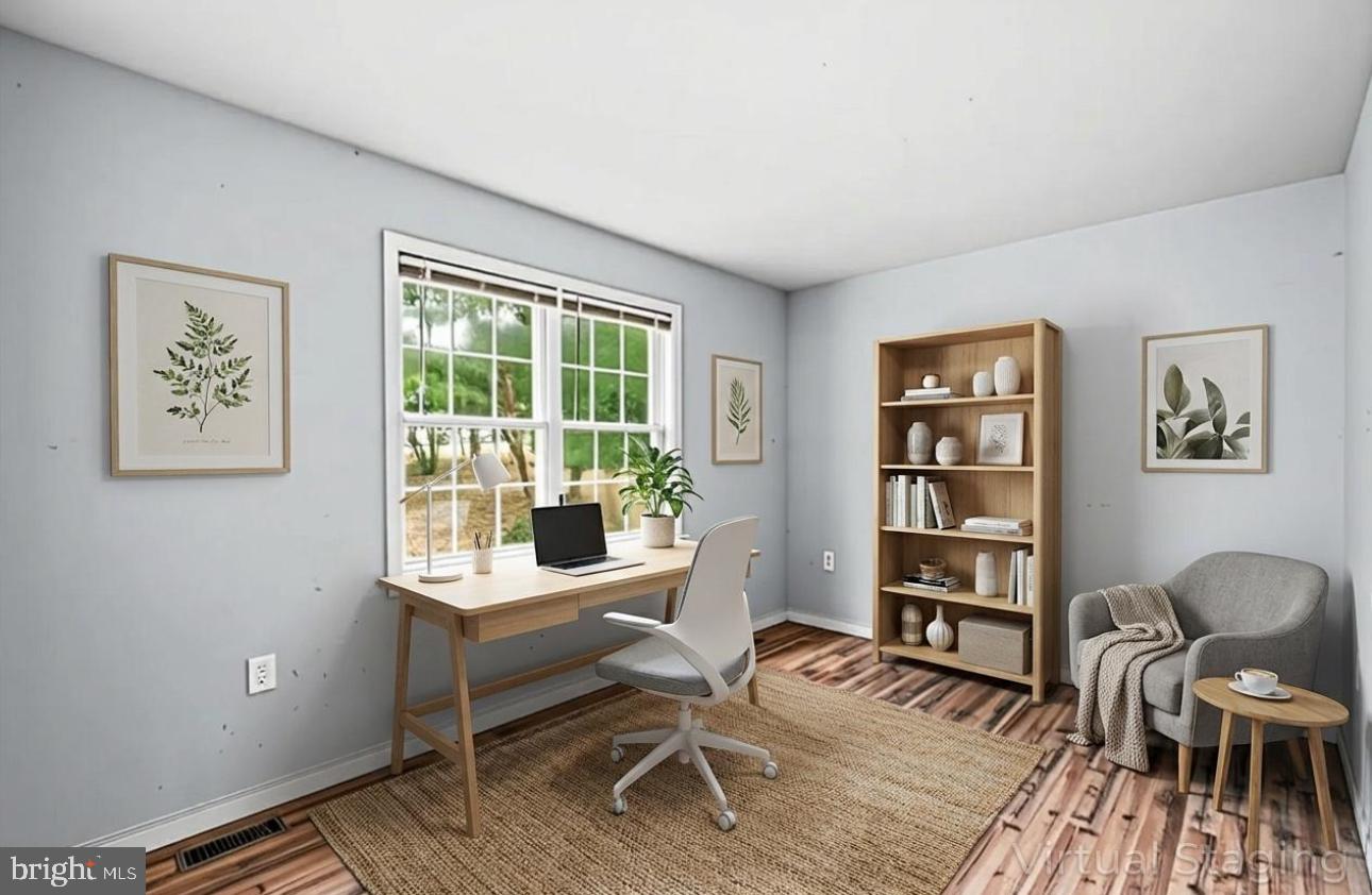 STRATFORD HALL - Residential