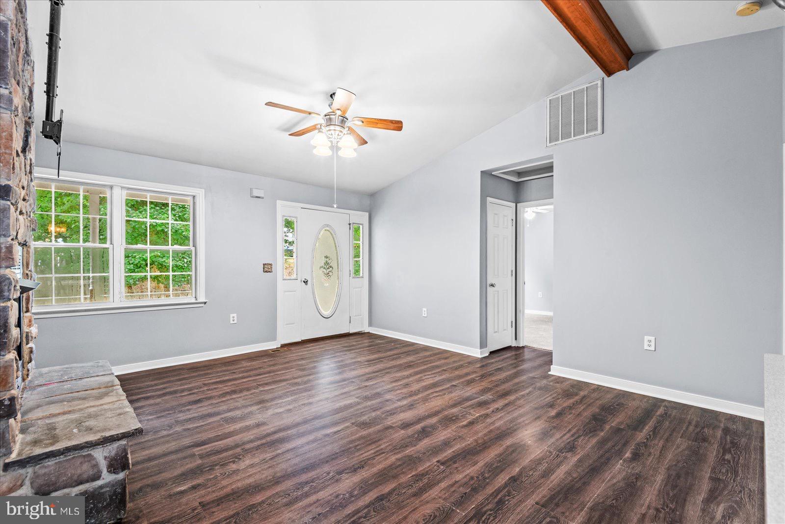 STRATFORD HALL - Residential