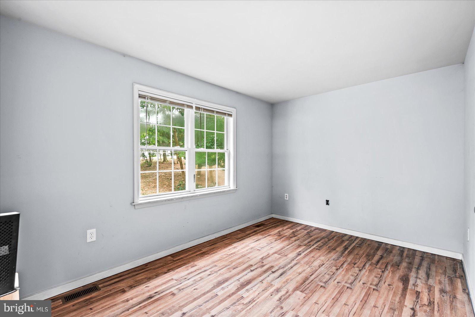 STRATFORD HALL - Residential