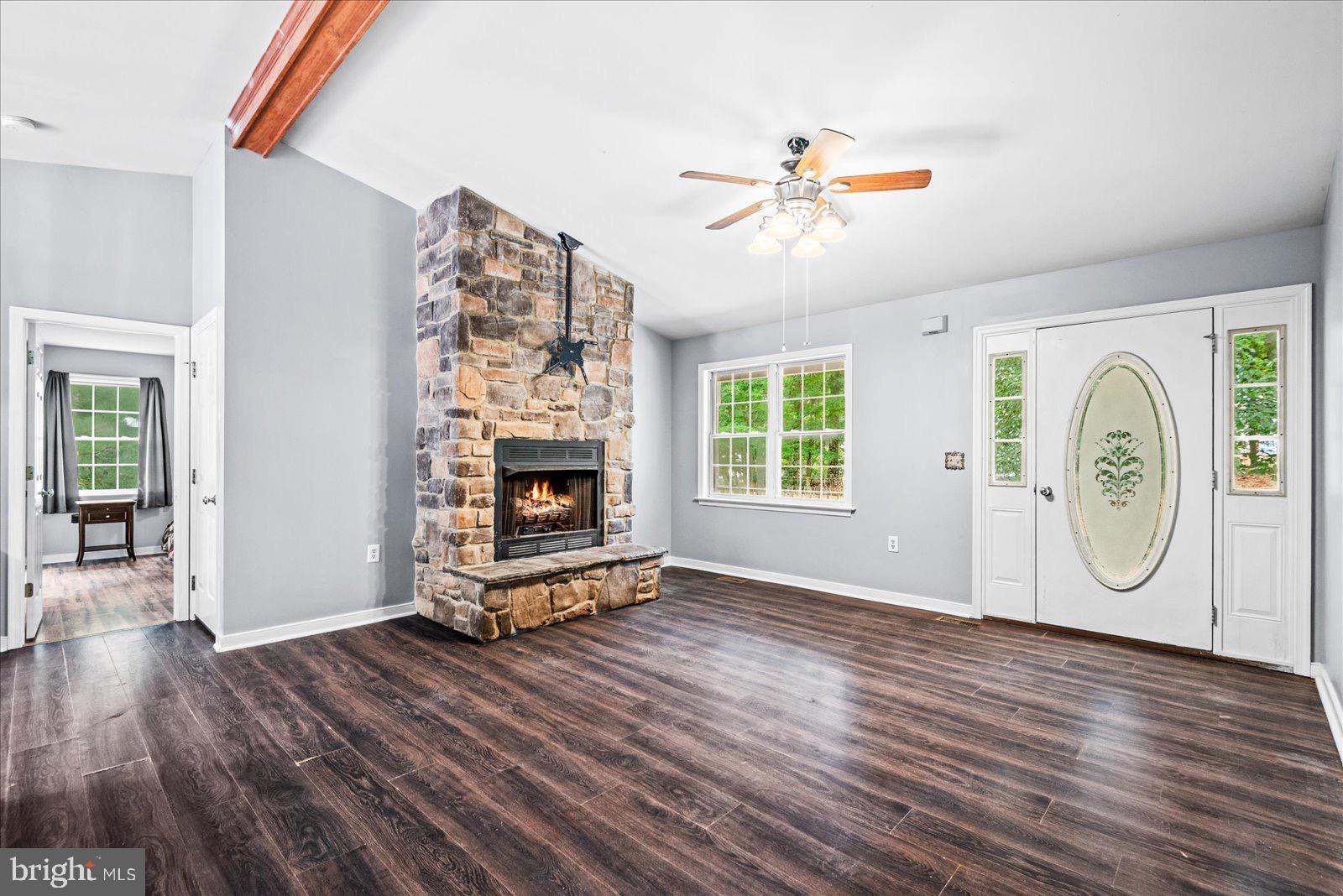 STRATFORD HALL - Residential