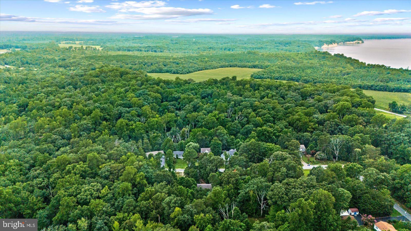 STRATFORD HALL - Residential