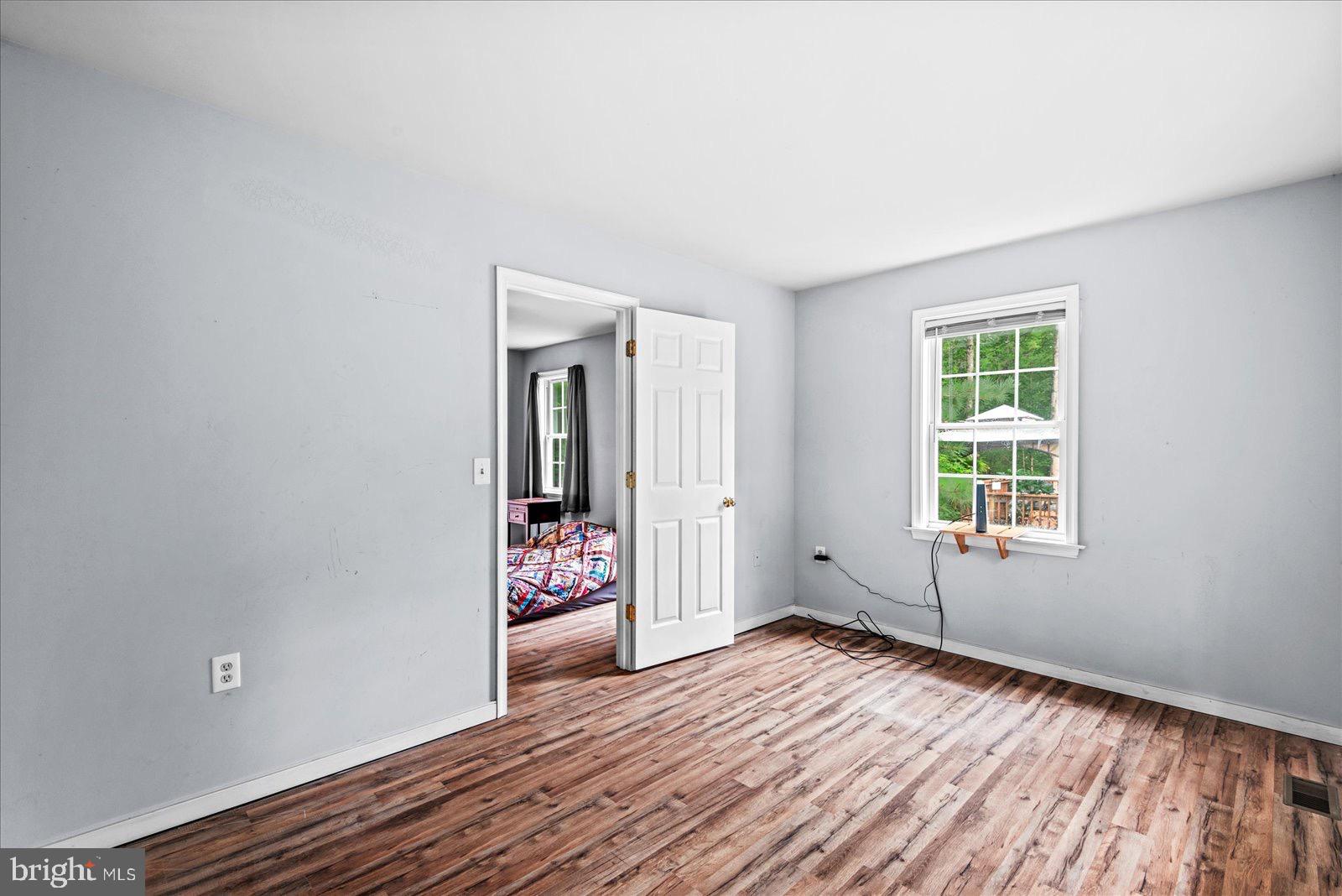 STRATFORD HALL - Residential