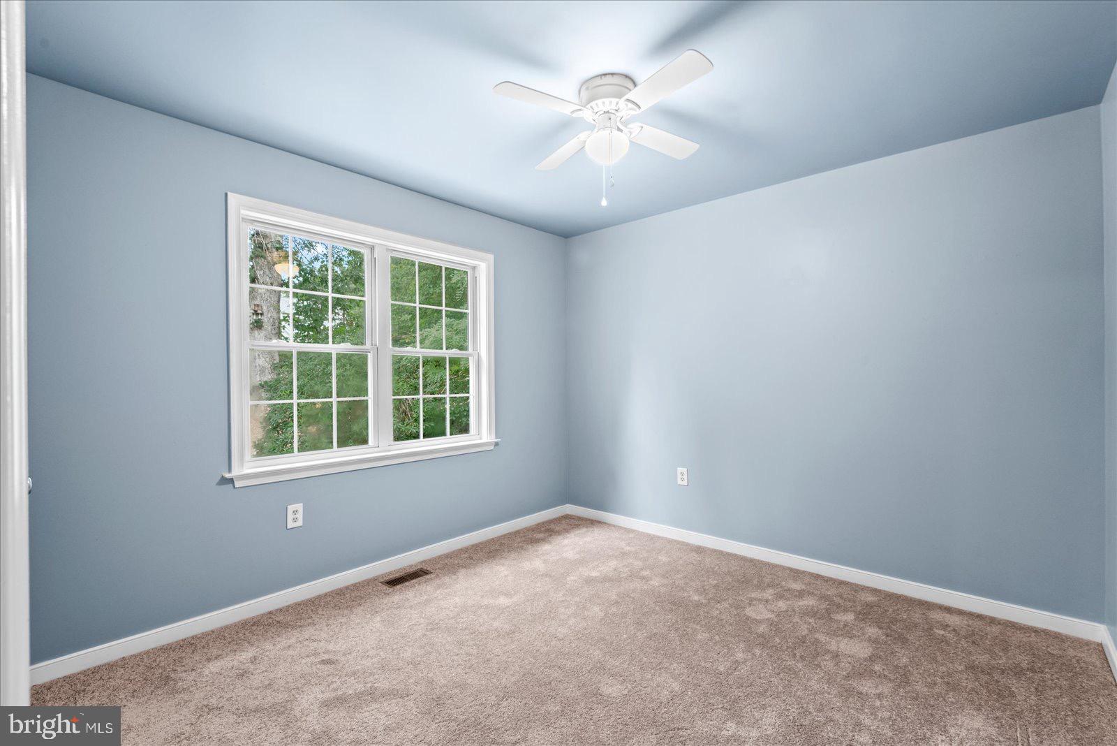 STRATFORD HALL - Residential