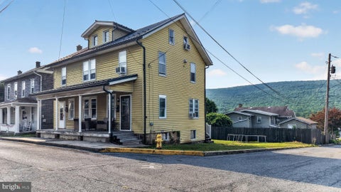 Multifamily For Sale - 126 E Spruce Street<br/> WILLIAMSTOWN, PA 17098