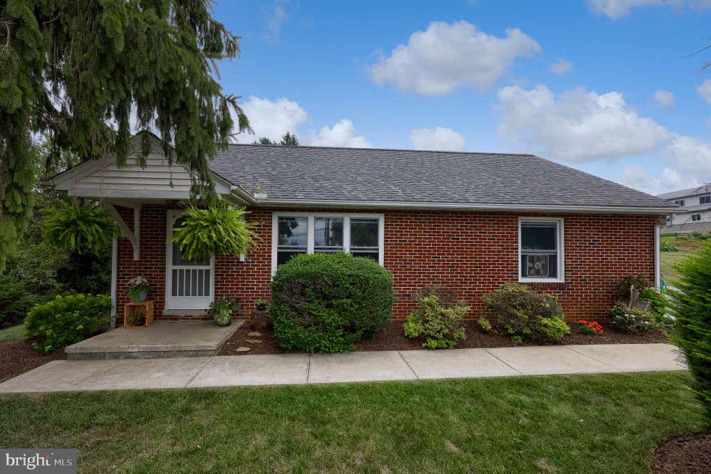 Photo of 1646 White Oak Road, STRASBURG, PA 17579 (MLS # PALA2091980)