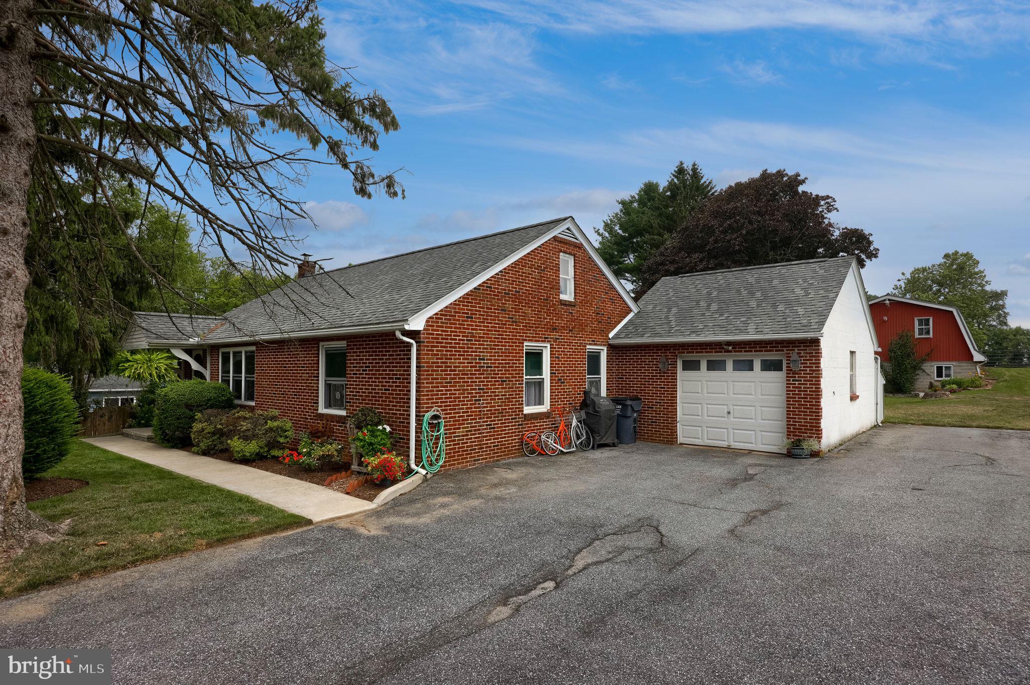 1646 WHITE OAK ROAD