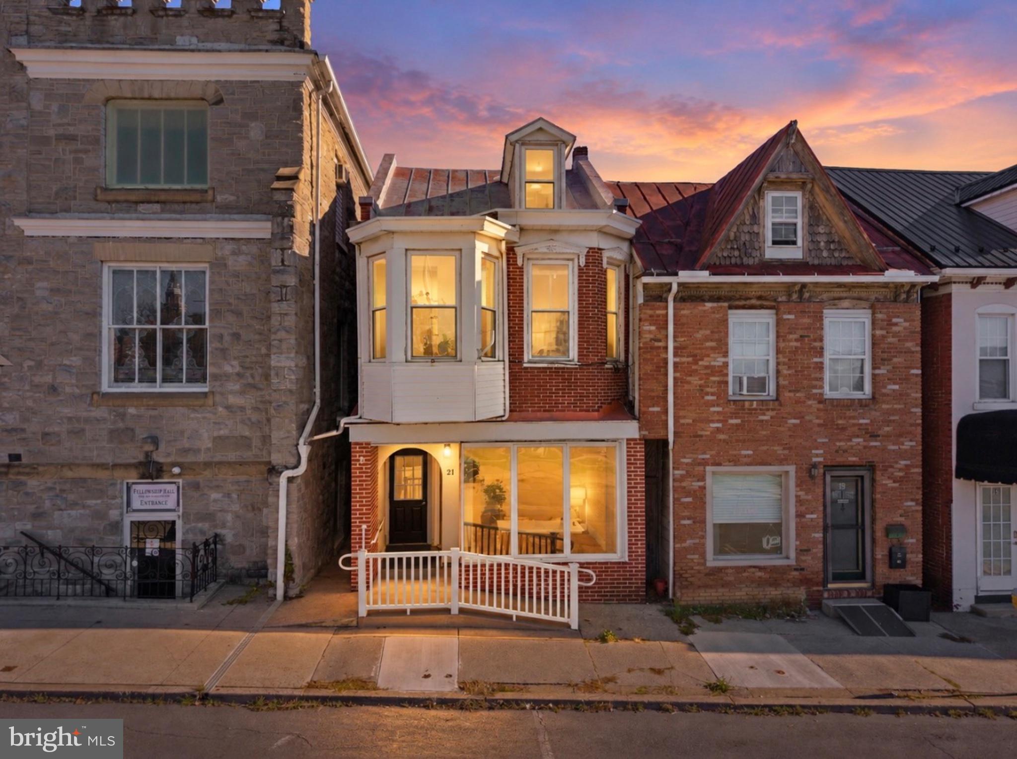 21 N DORCAS STREET
