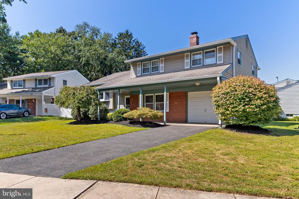 Photo of 1606 Gordon Road, BURLINGTON, NJ 08016 (MLS # NJBL2097210)