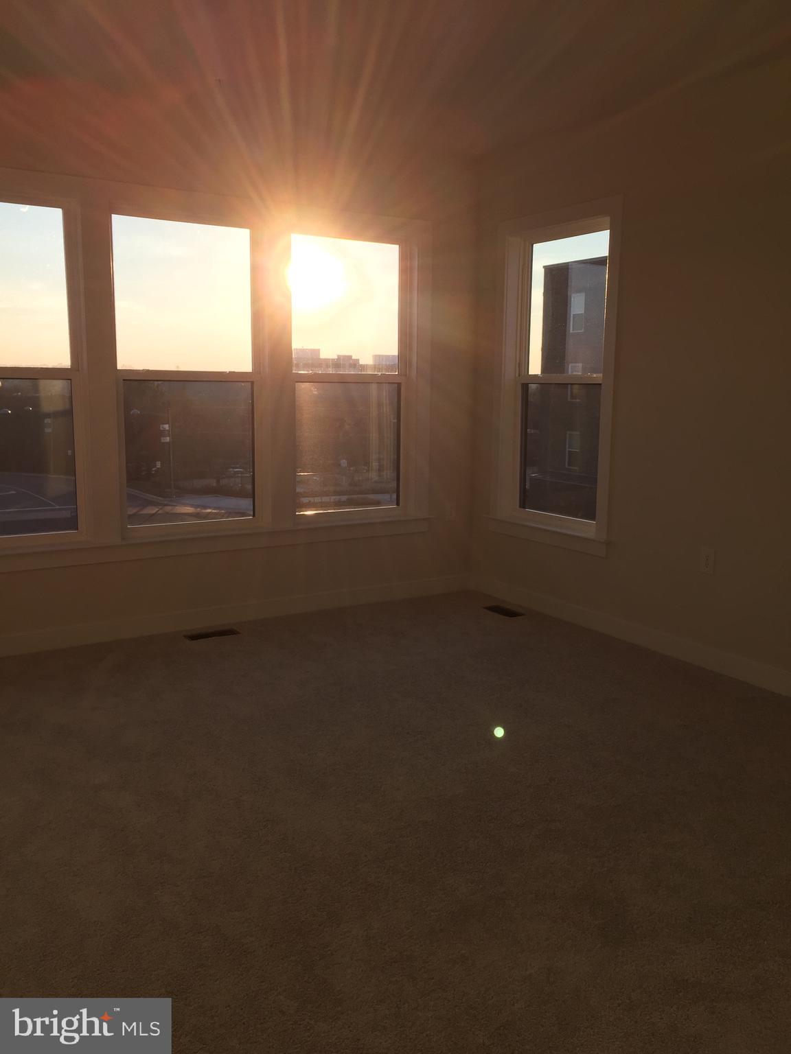 METROPARK AT ARROWBROOK - Residential Lease