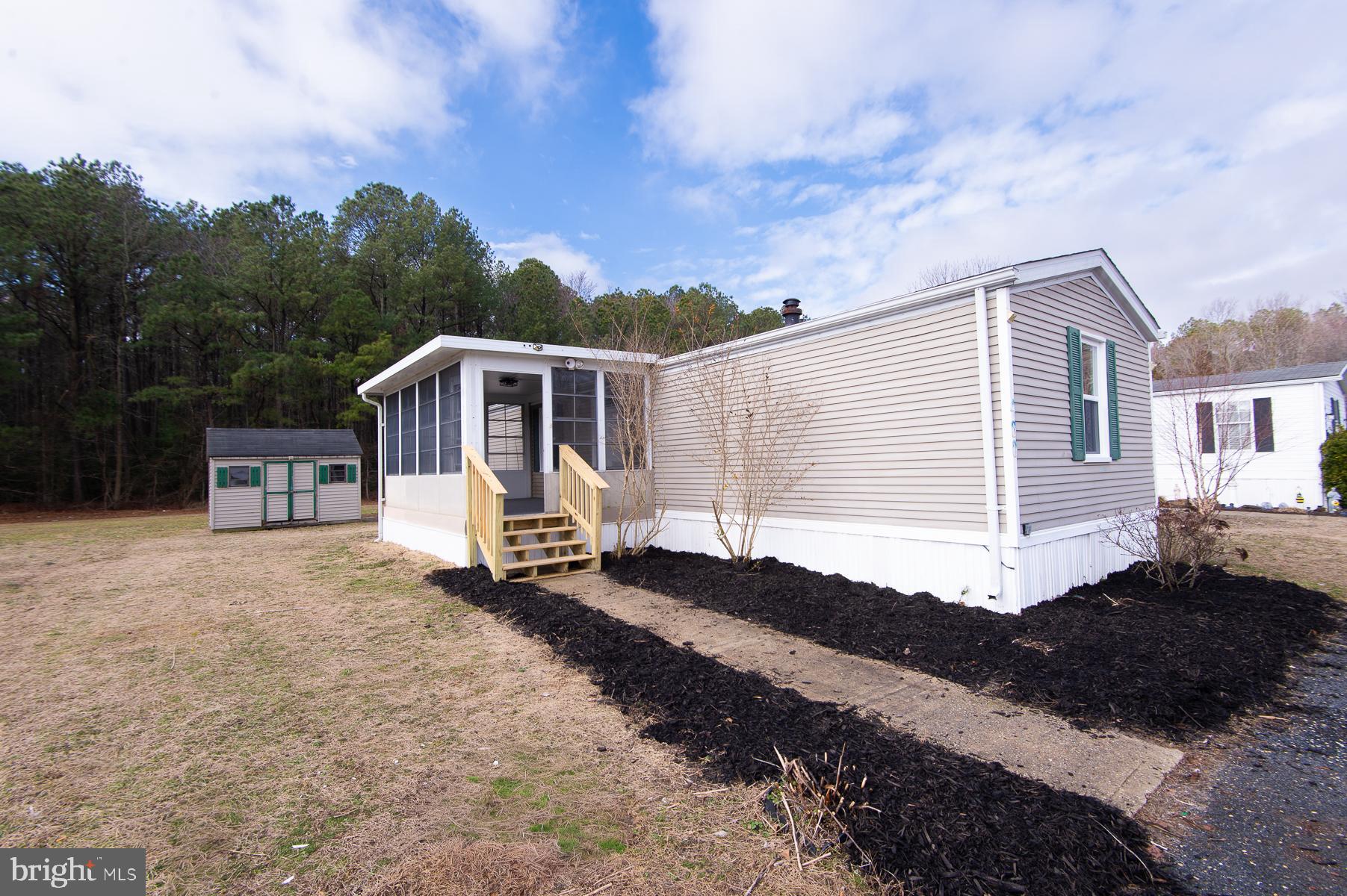 460 LONG BRANCH ROAD 45819