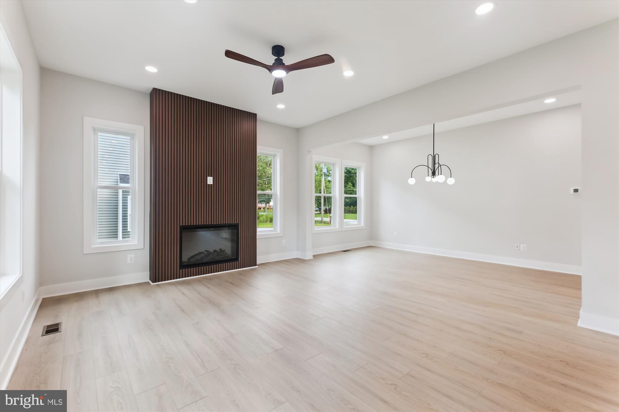 MOUNT VERNON - Residential