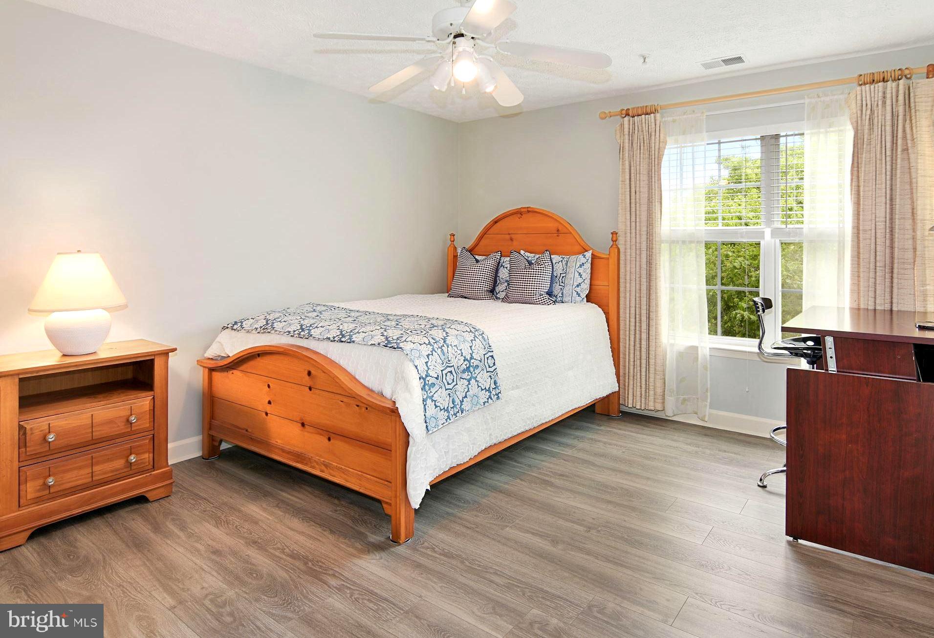 ADMIRAL REACH AT HARBOUR GATES - Residential