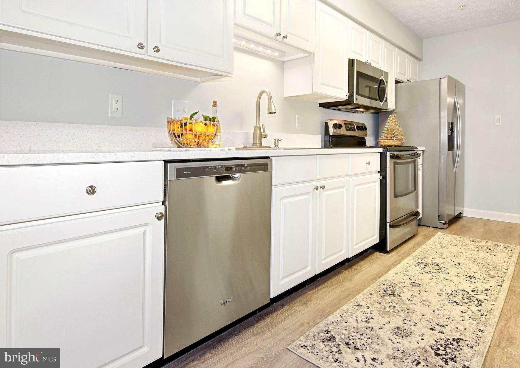 ADMIRAL REACH AT HARBOUR GATES - Residential