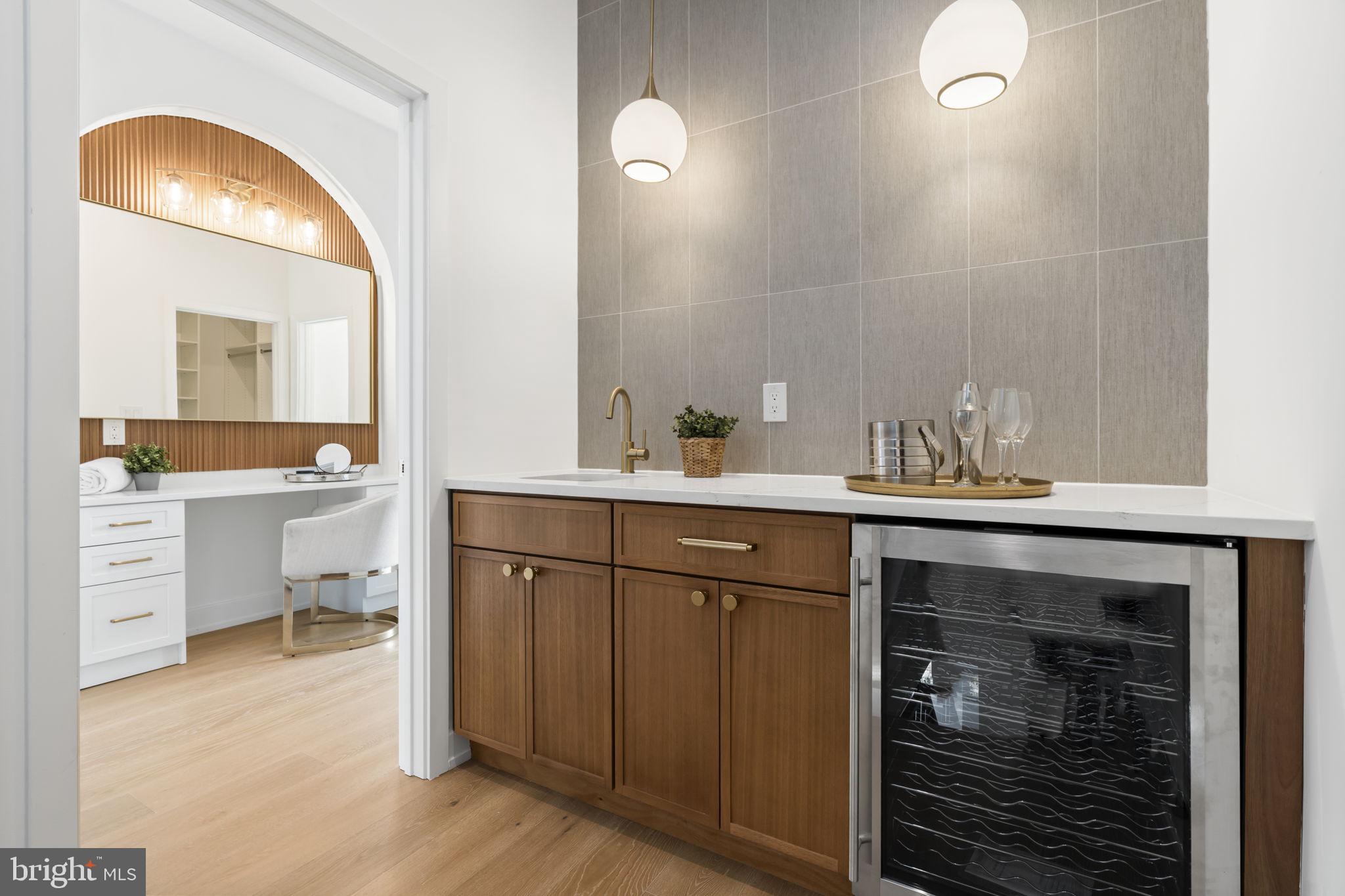 WHITMAN - Residential