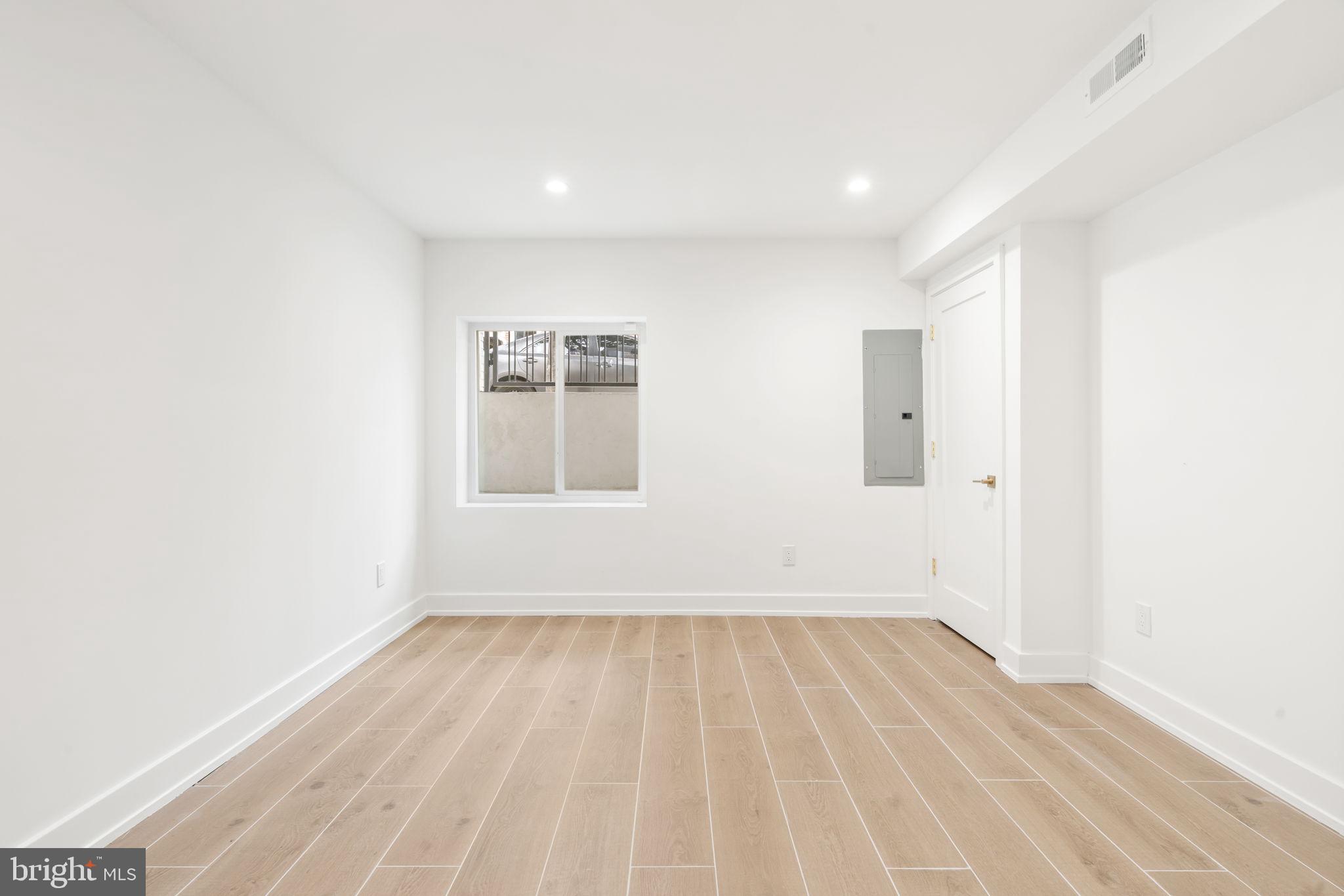 WHITMAN - Residential