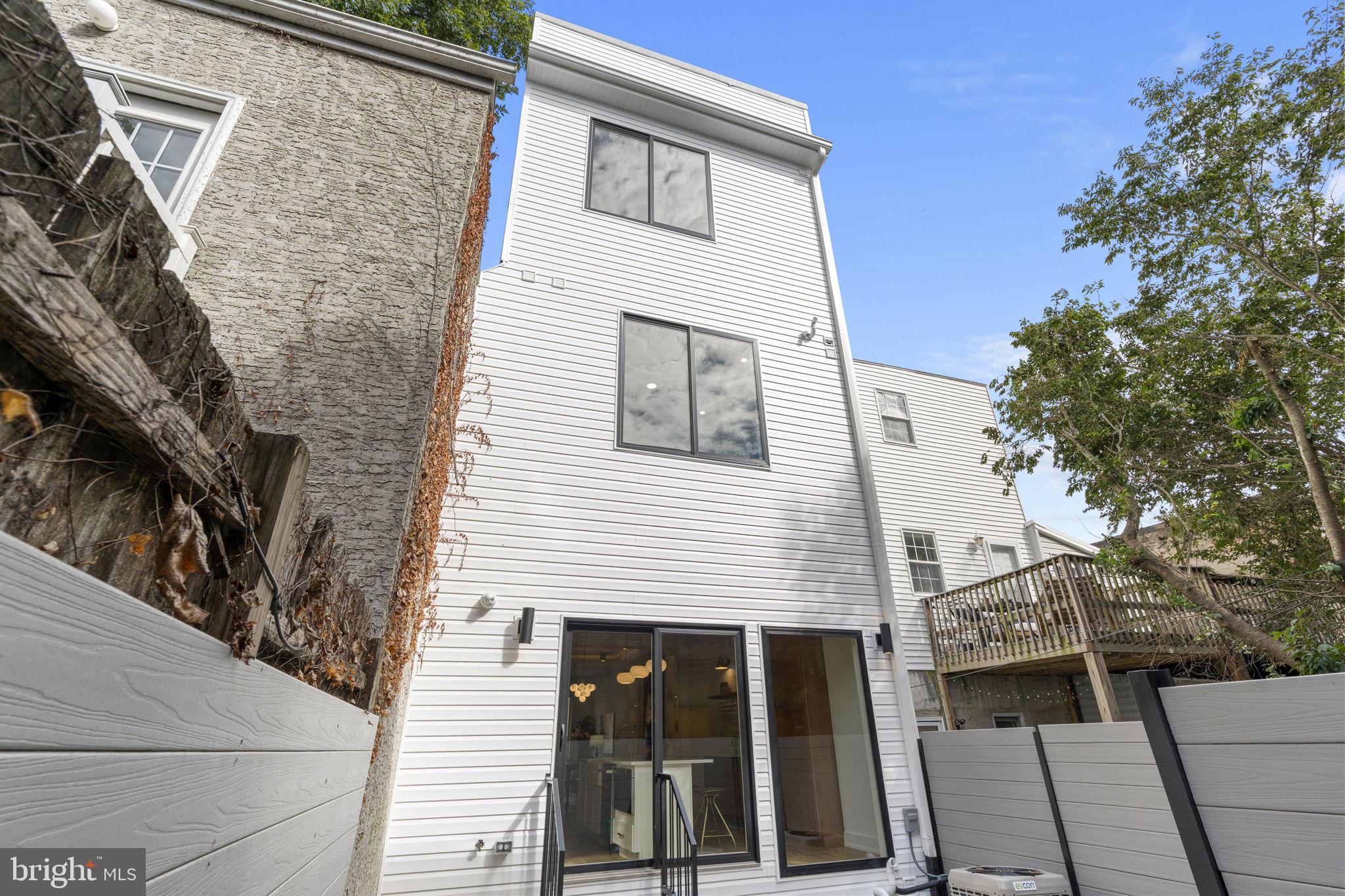 WHITMAN - Residential