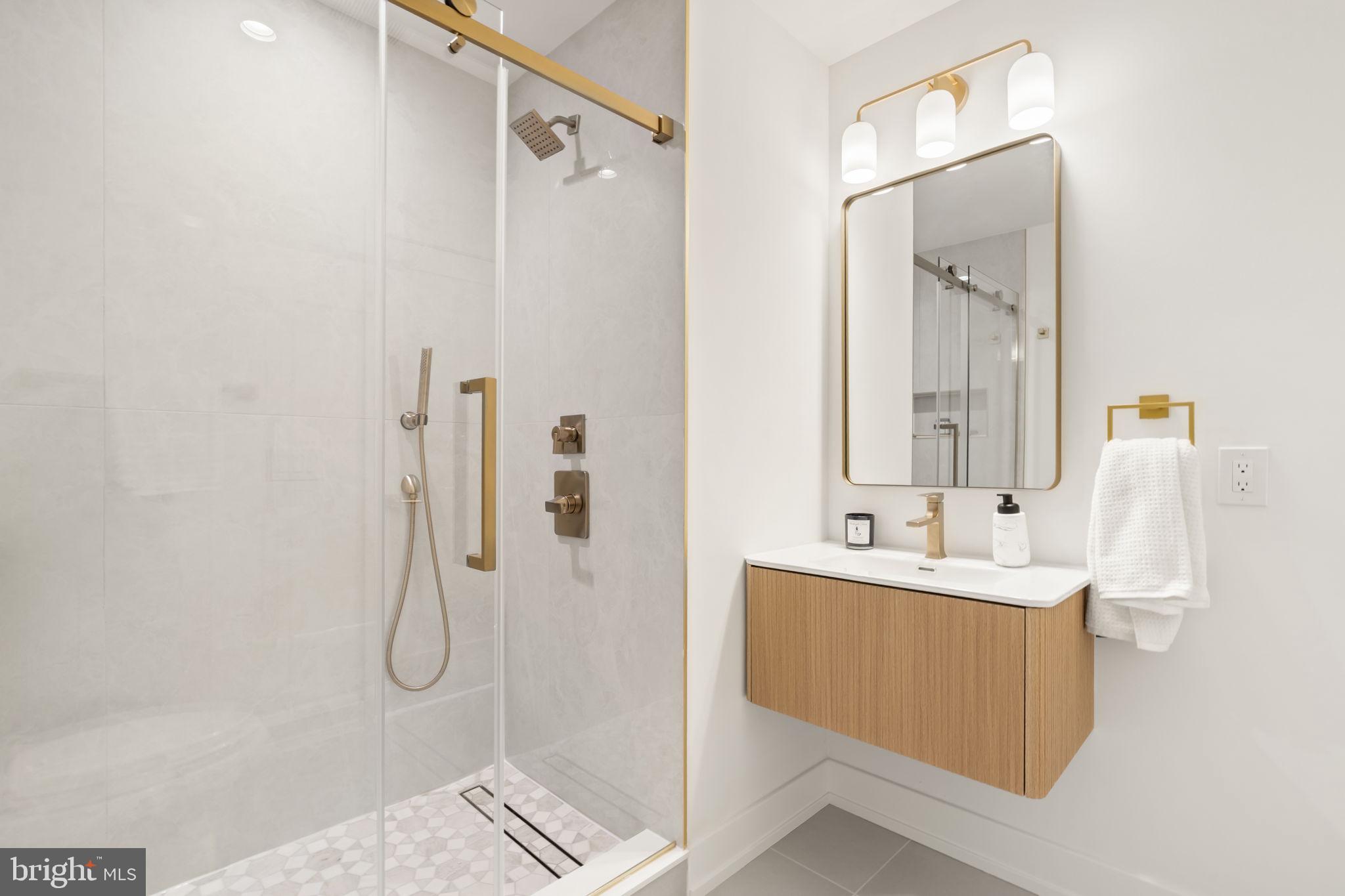 WHITMAN - Residential