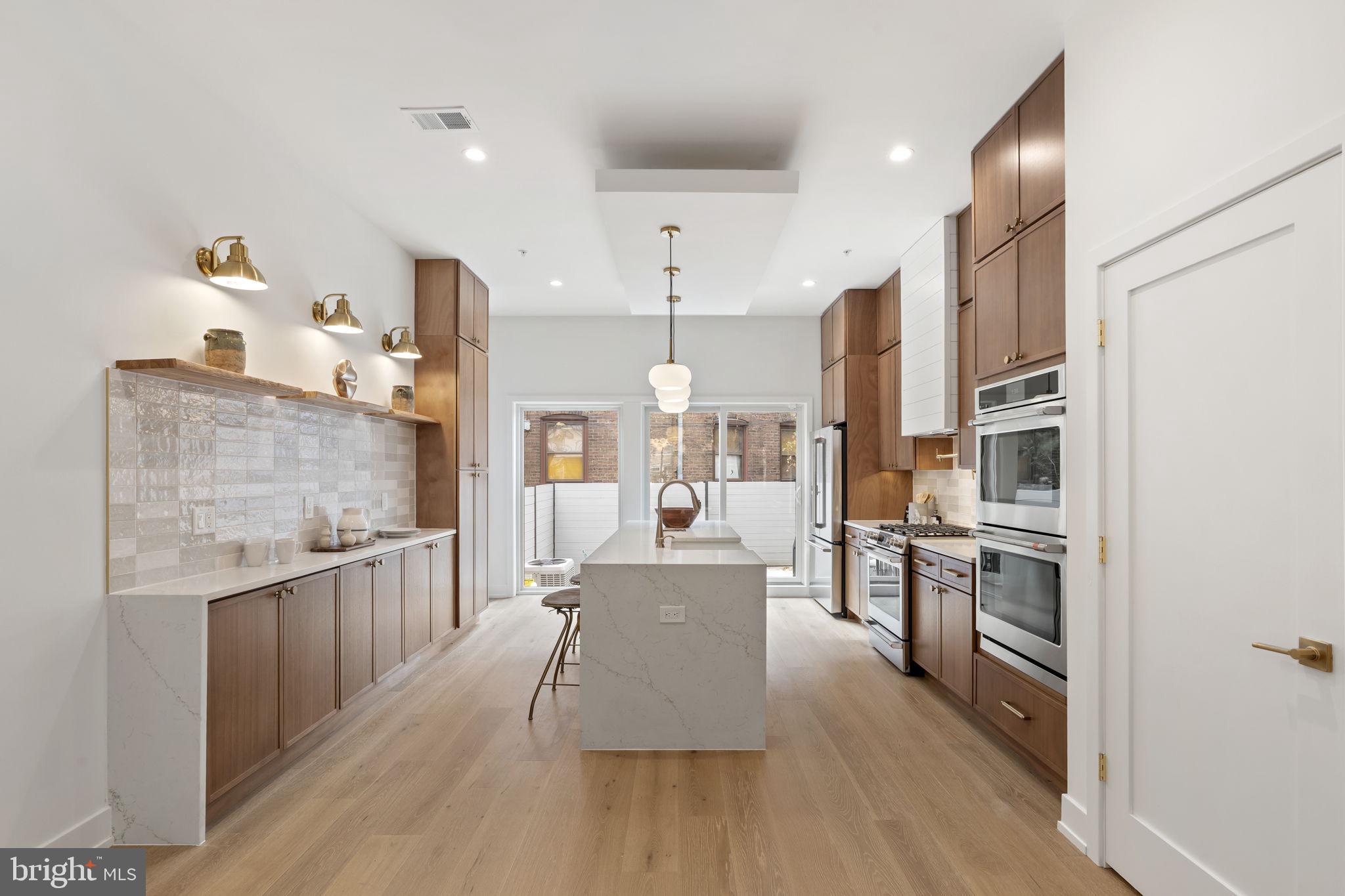 WHITMAN - Residential