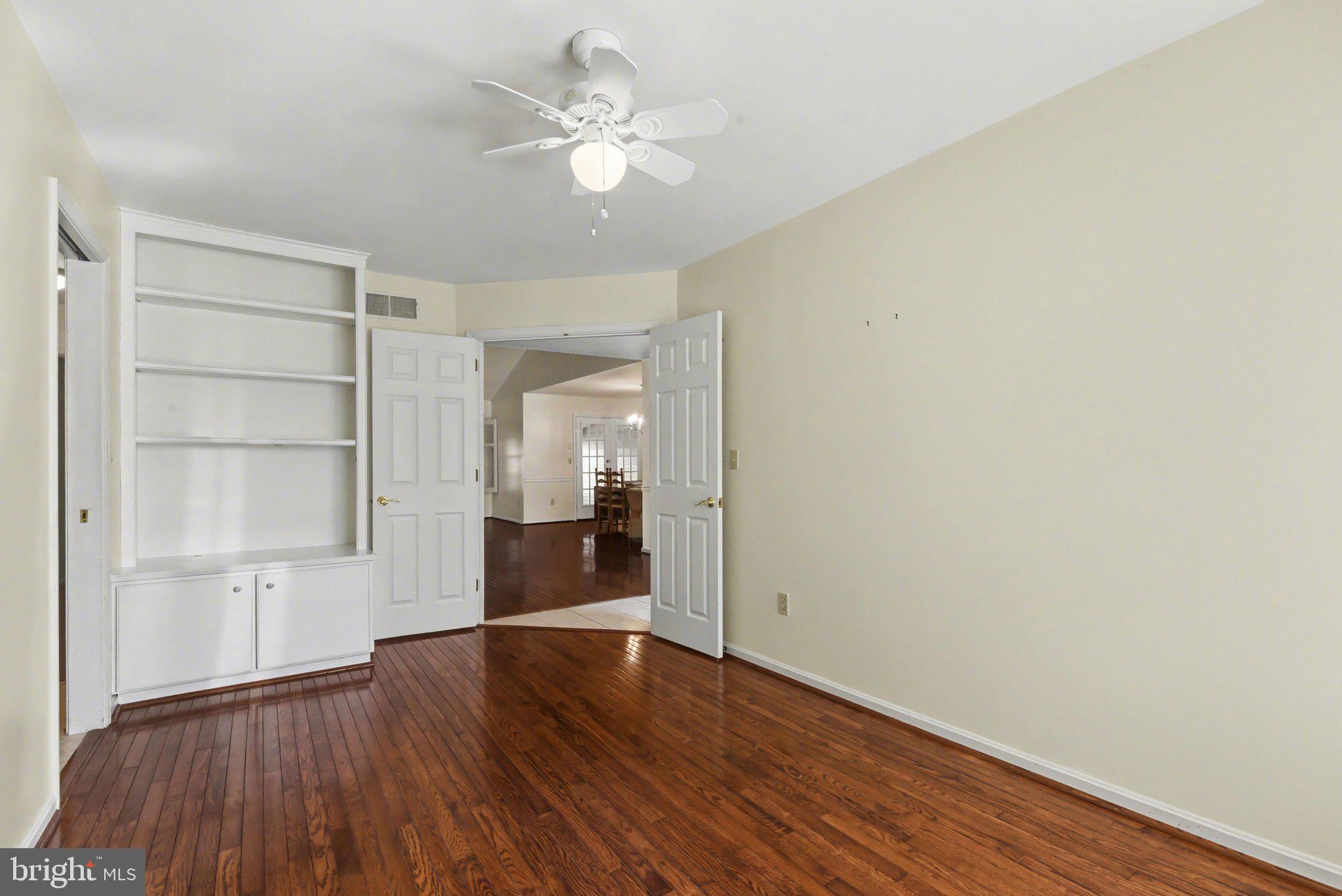 CAMBRIDGE COMMONS - Residential