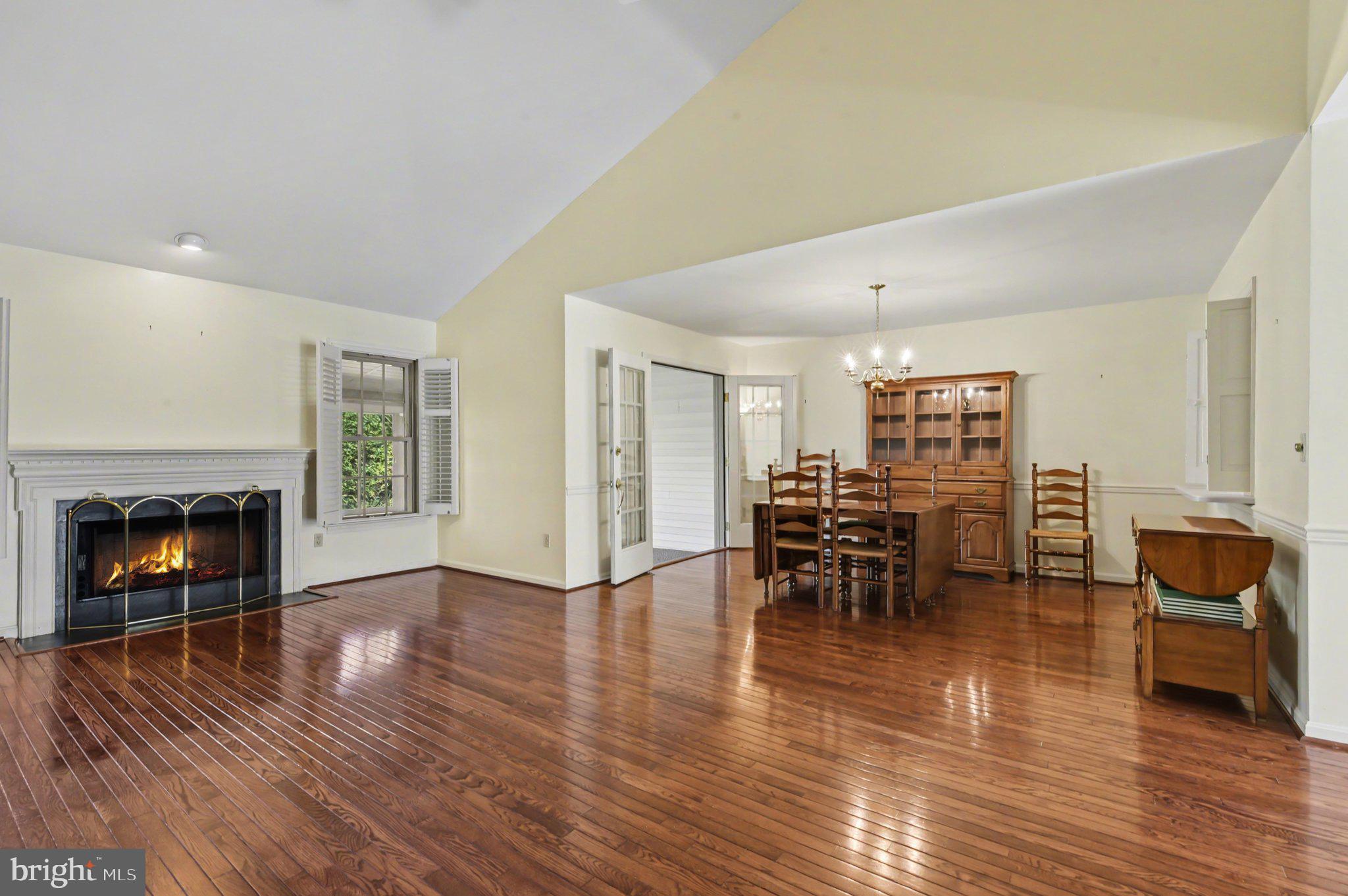 CAMBRIDGE COMMONS - Residential