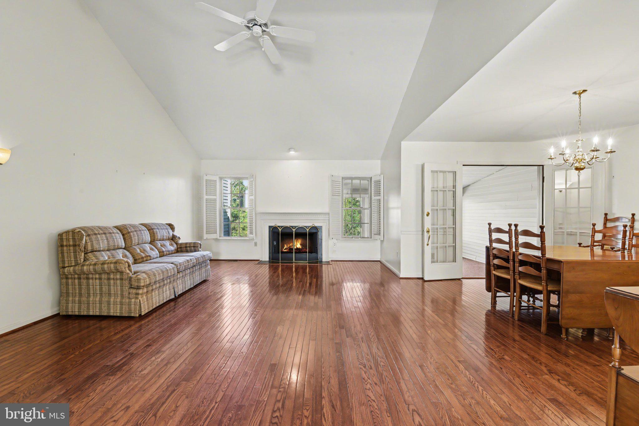 CAMBRIDGE COMMONS - Residential