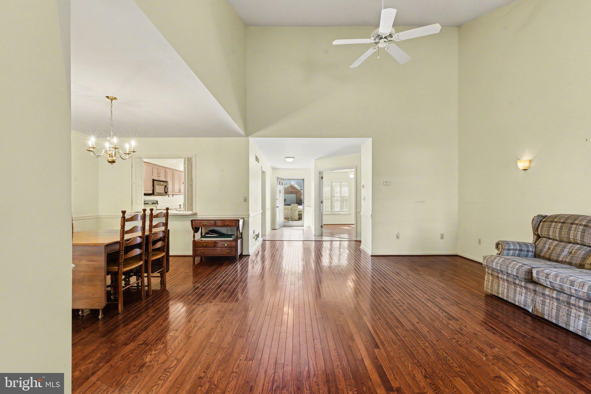 CAMBRIDGE COMMONS - Residential