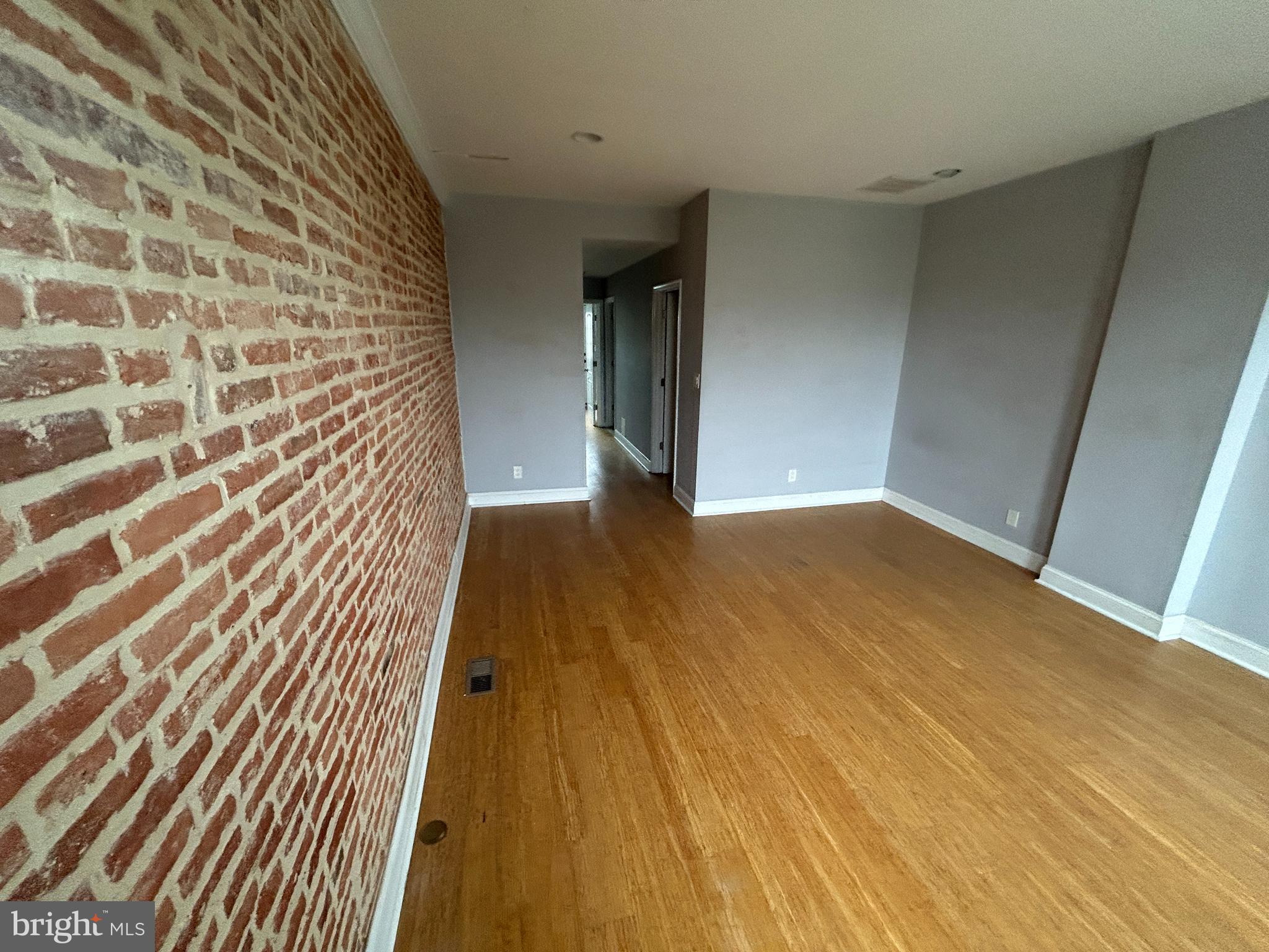 BROADWAY EAST - Residential