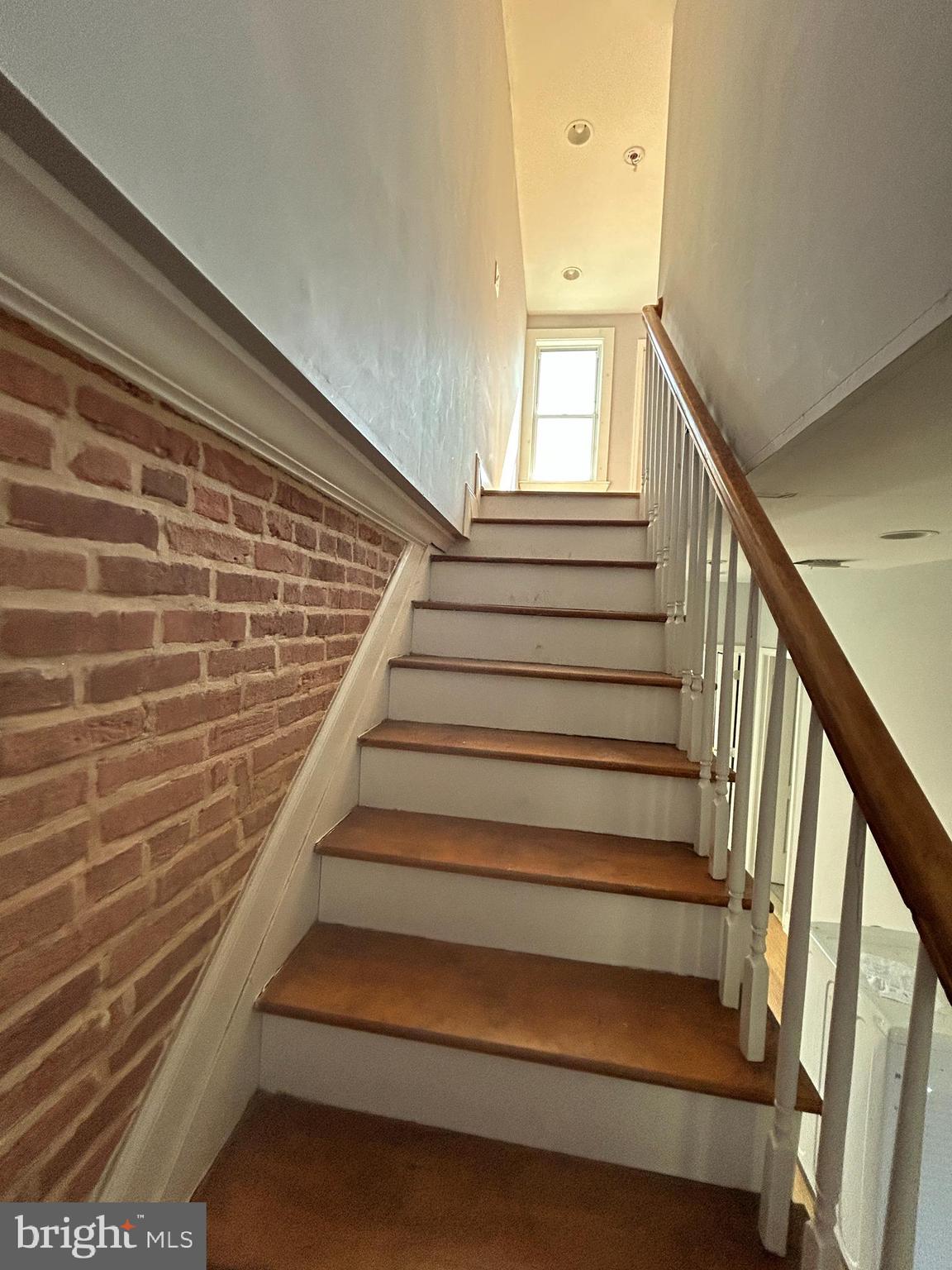 BROADWAY EAST - Residential