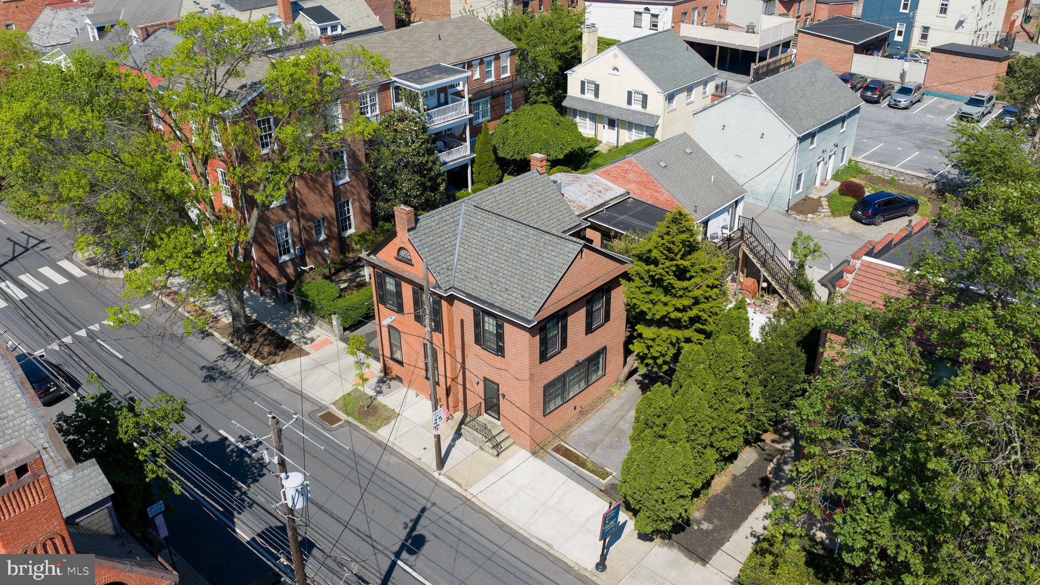 DOWNTOWN LANCASTER - Residential Income