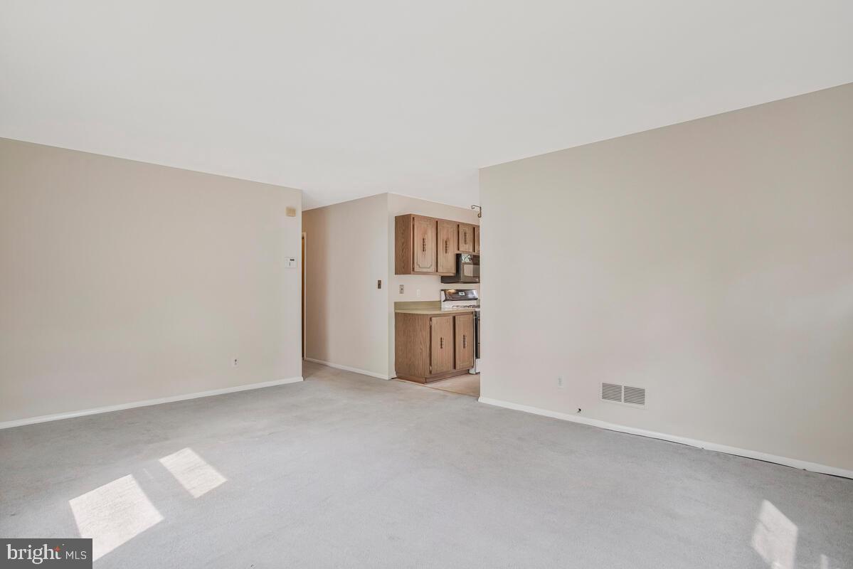 10122 GUILFORD ROAD