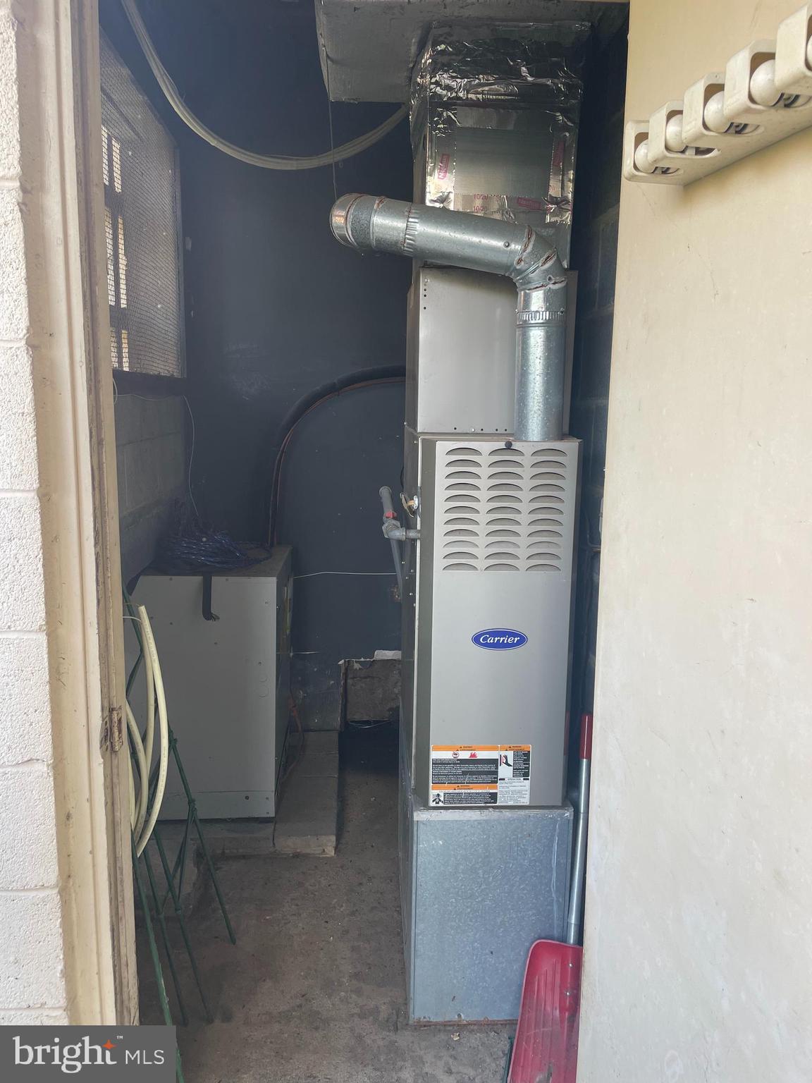 LAFAYETTE PARK CONDOMINIUM - Residential