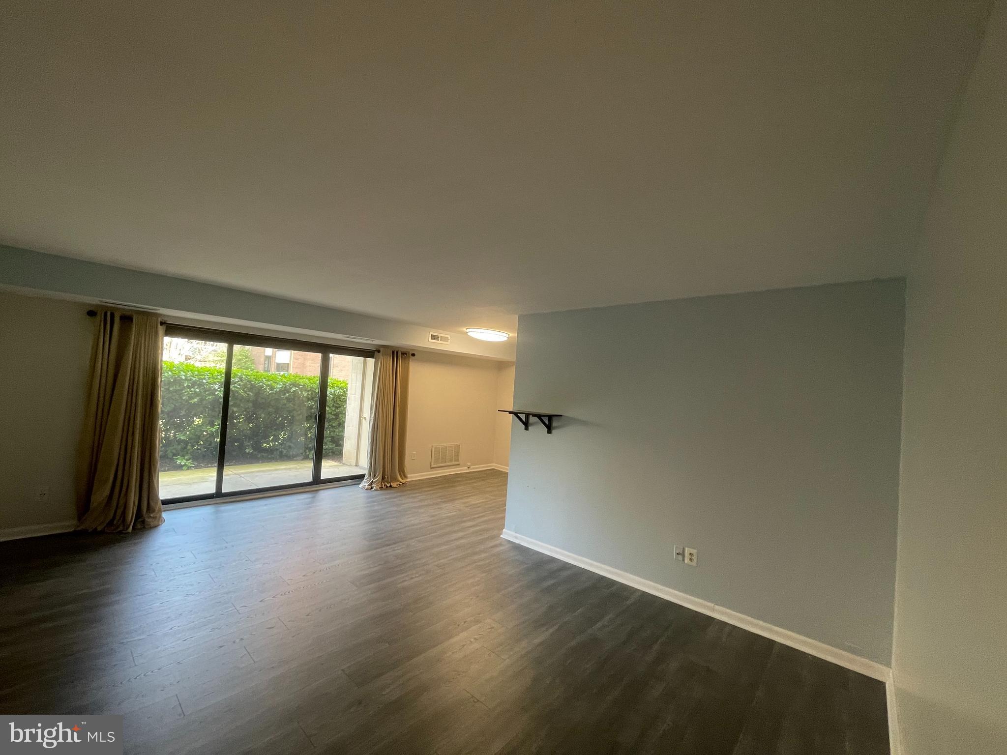 LAFAYETTE PARK CONDOMINIUM - Residential