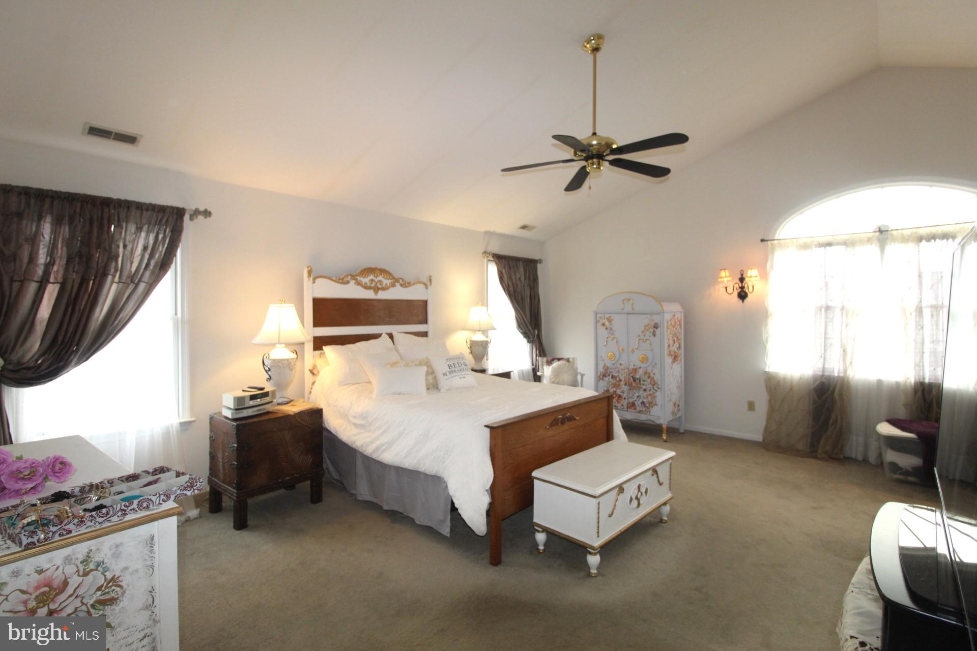 MADISON RIDGE - Residential