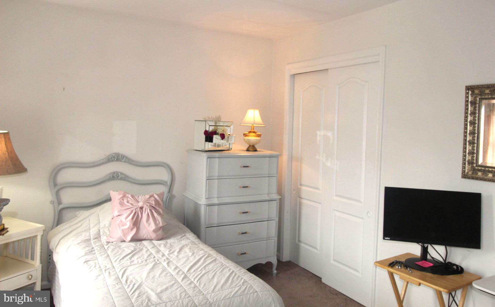 MADISON RIDGE - Residential