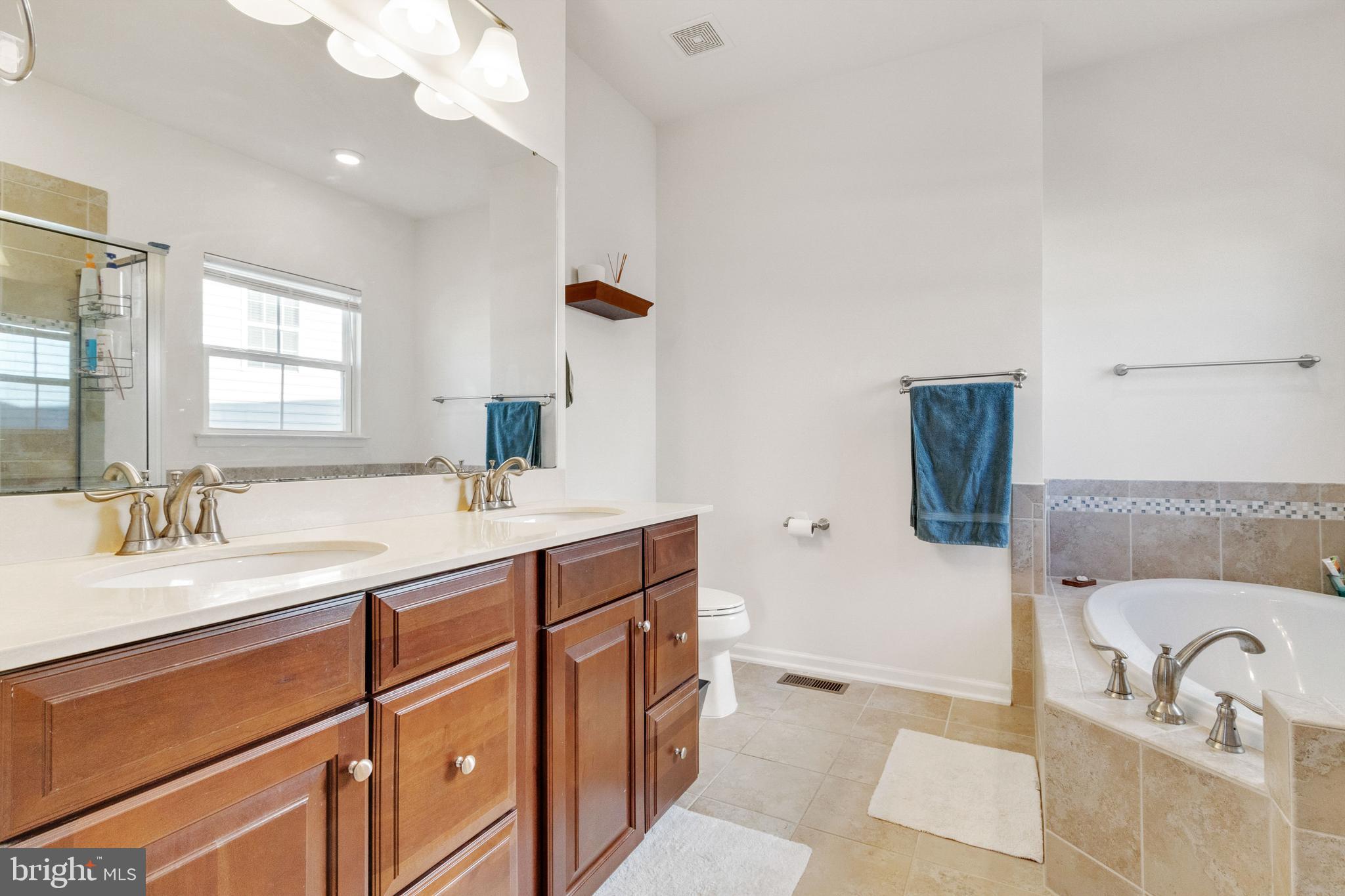 LAKE FREDERICK - Residential