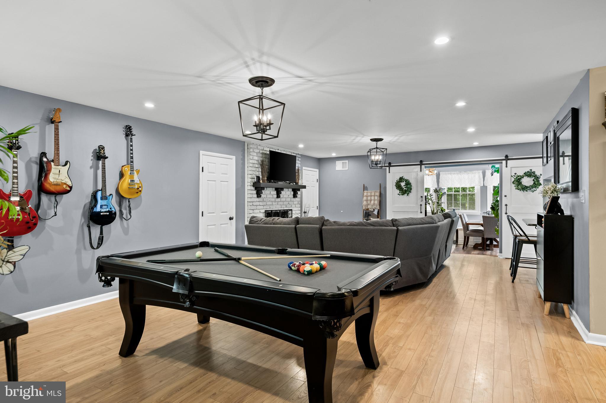 18 SHERWOOD DRIVE