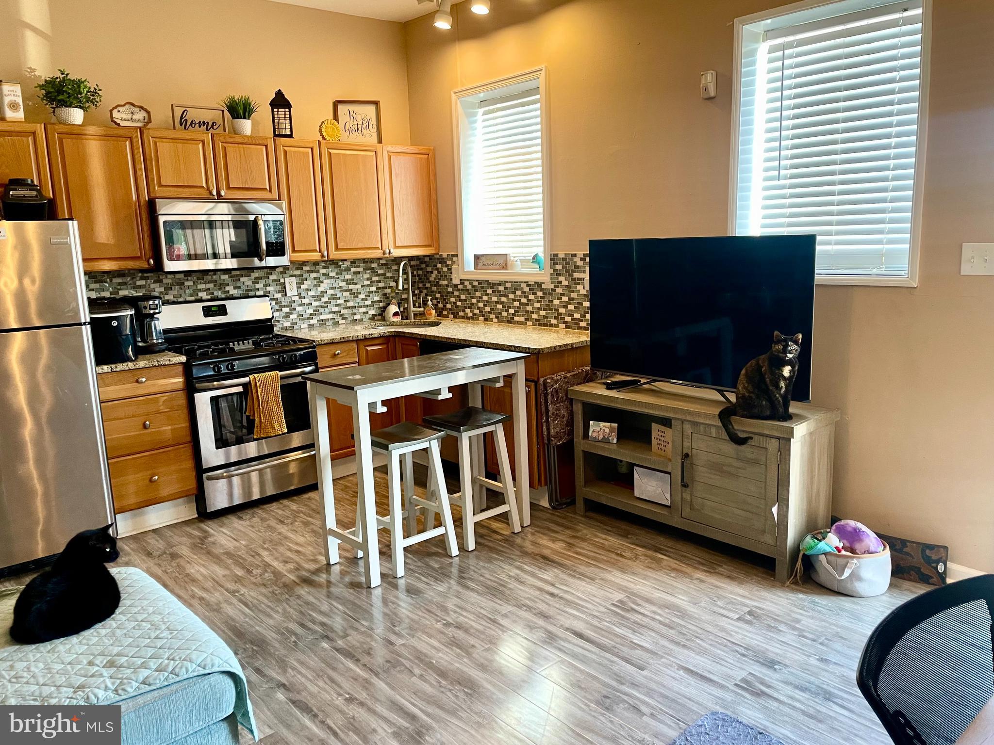 MARCONI PARK EAST - Residential Income