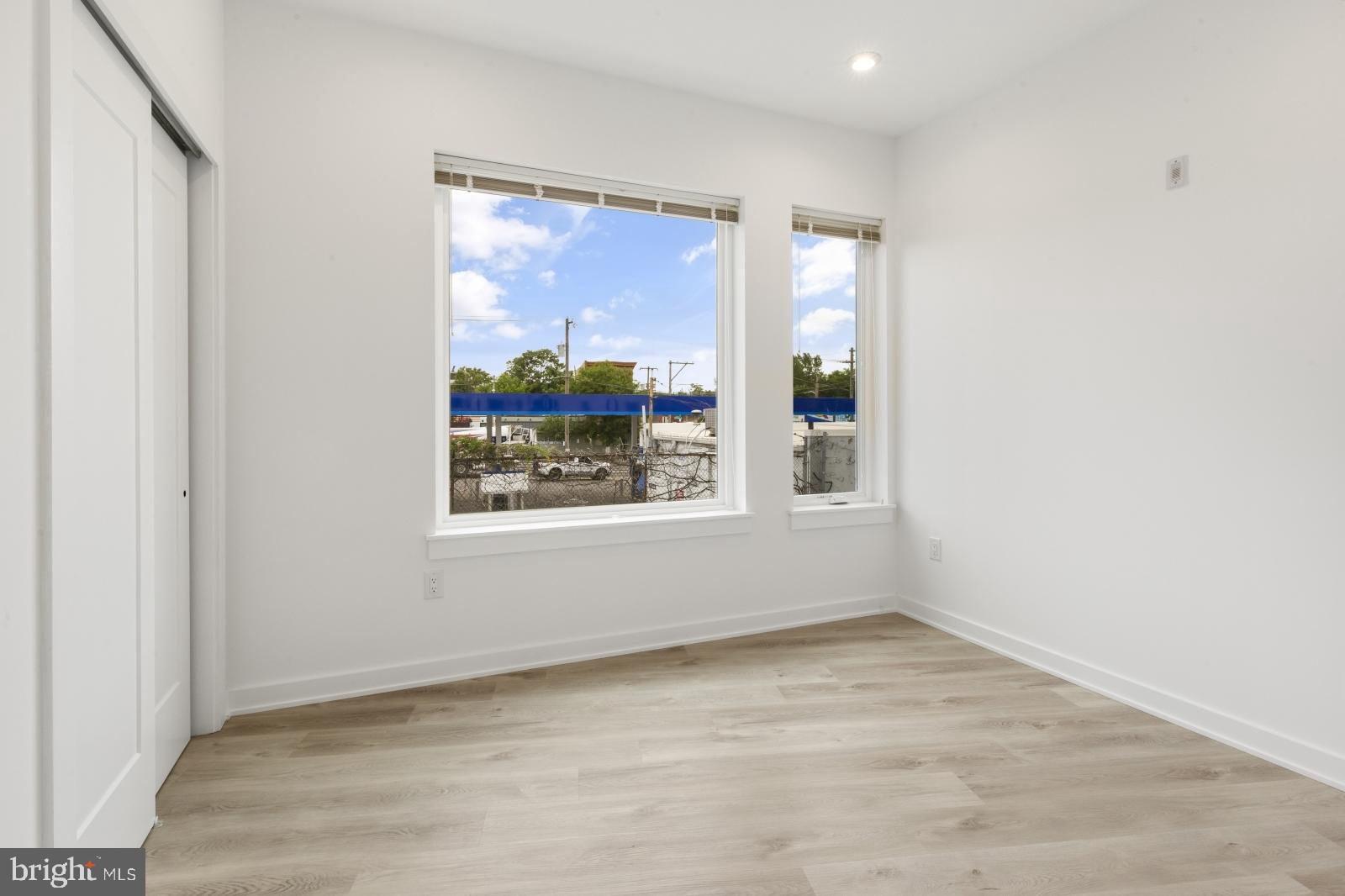 EAST KENSINGTON - Residential Lease
