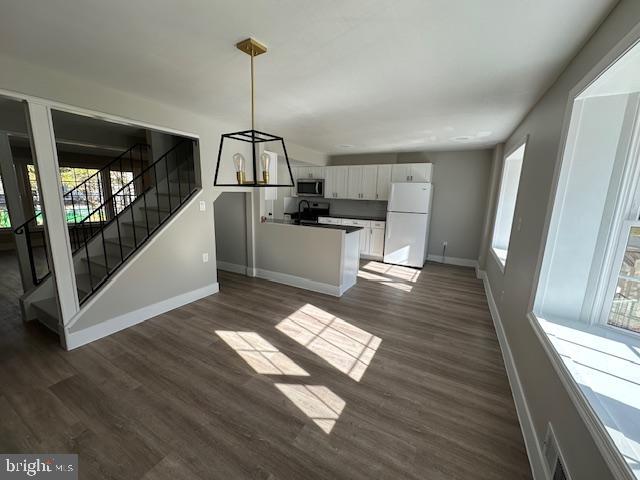 PINEWOOD LAKE - Residential Lease