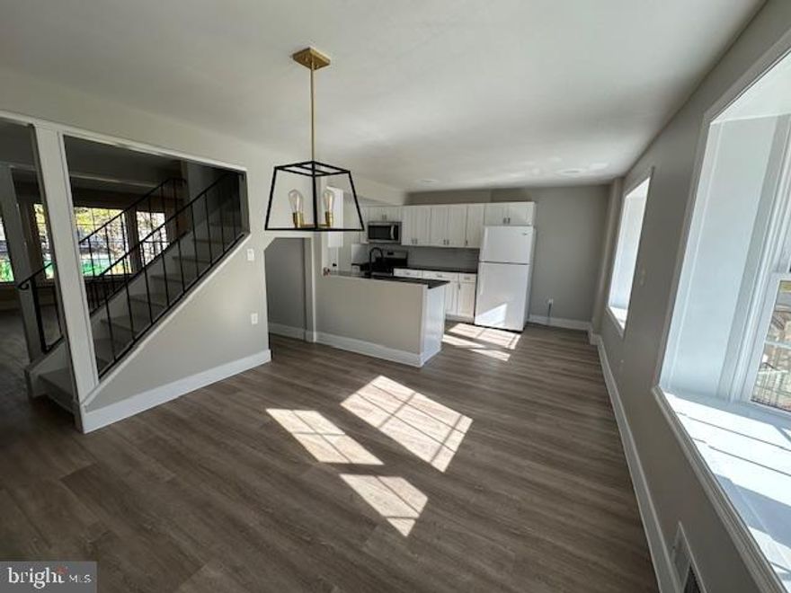 Very spacious living with 4 bedrooms and 3 full bathrooms. Fully fenced yard and storage shed and bedroom living room and laundry room on the first level. 2nd level is where living room, dining room, kitchen and large pantry.  The third level feature the primary bedroom and two bathrooms and  with two more bedroom.