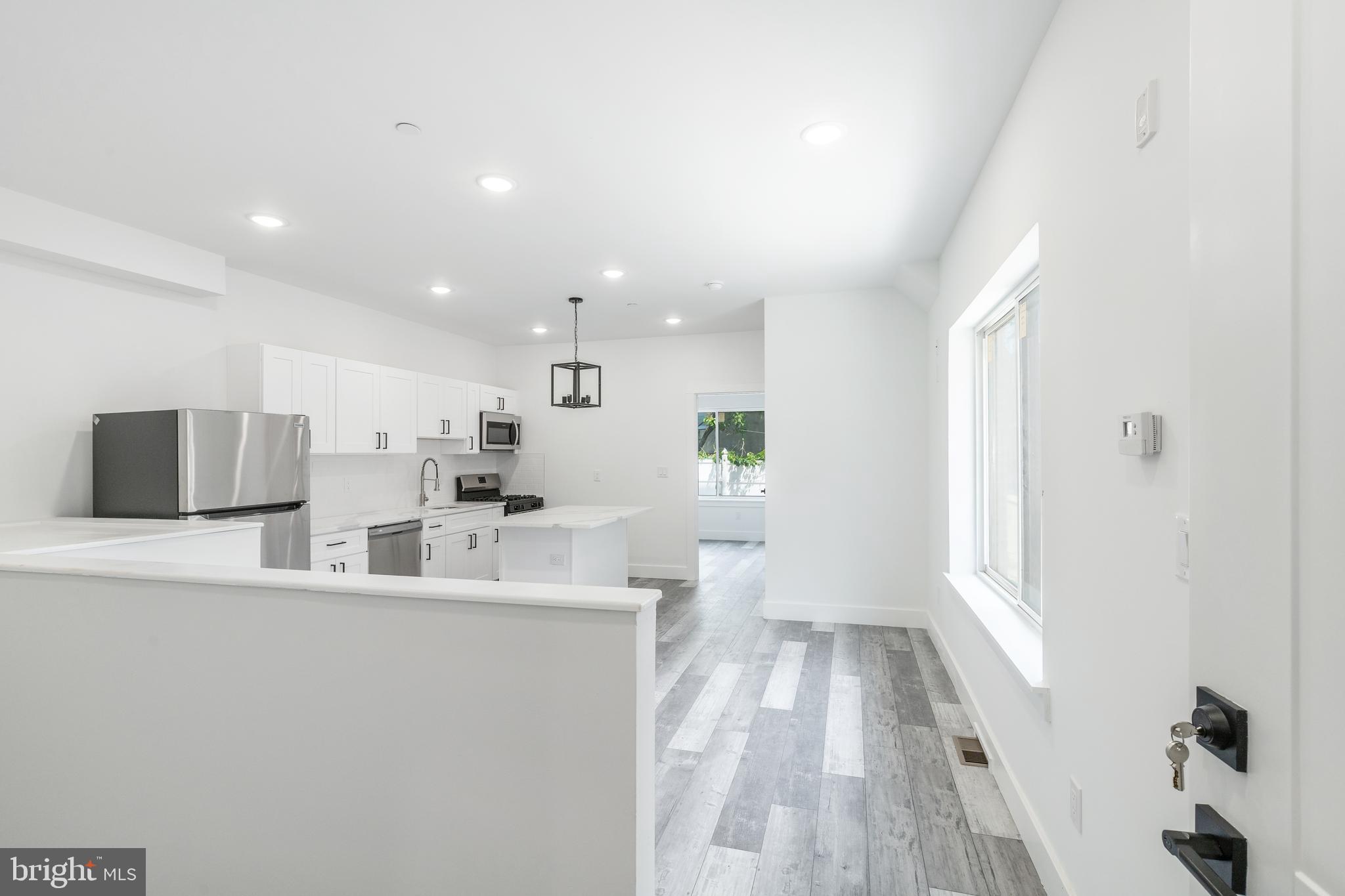 BELMONT - Commercial Sale