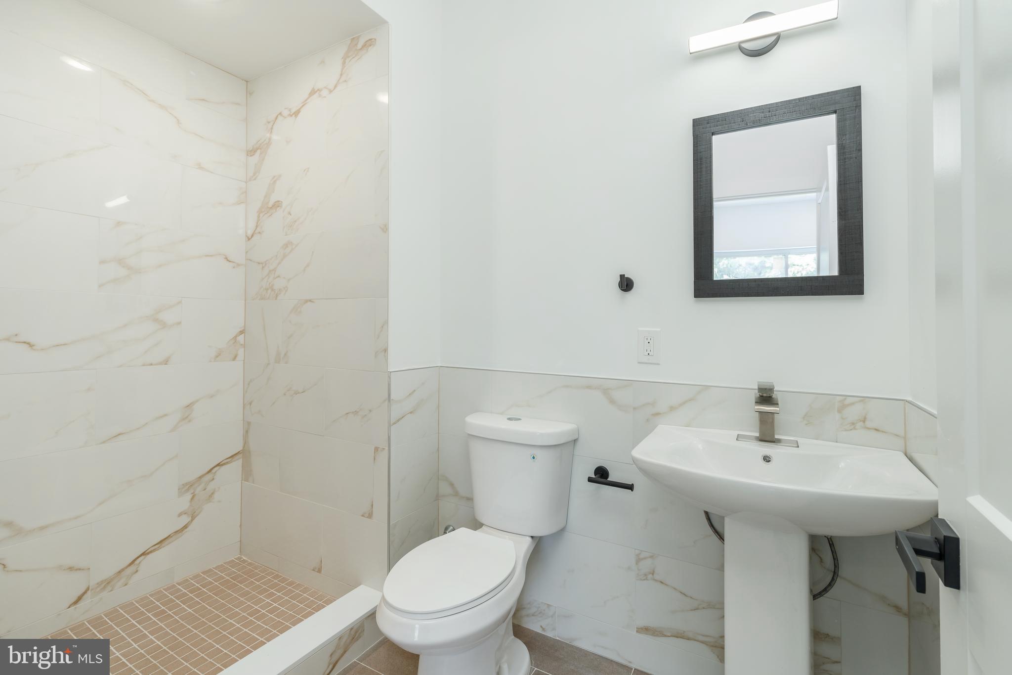 BELMONT - Commercial Sale