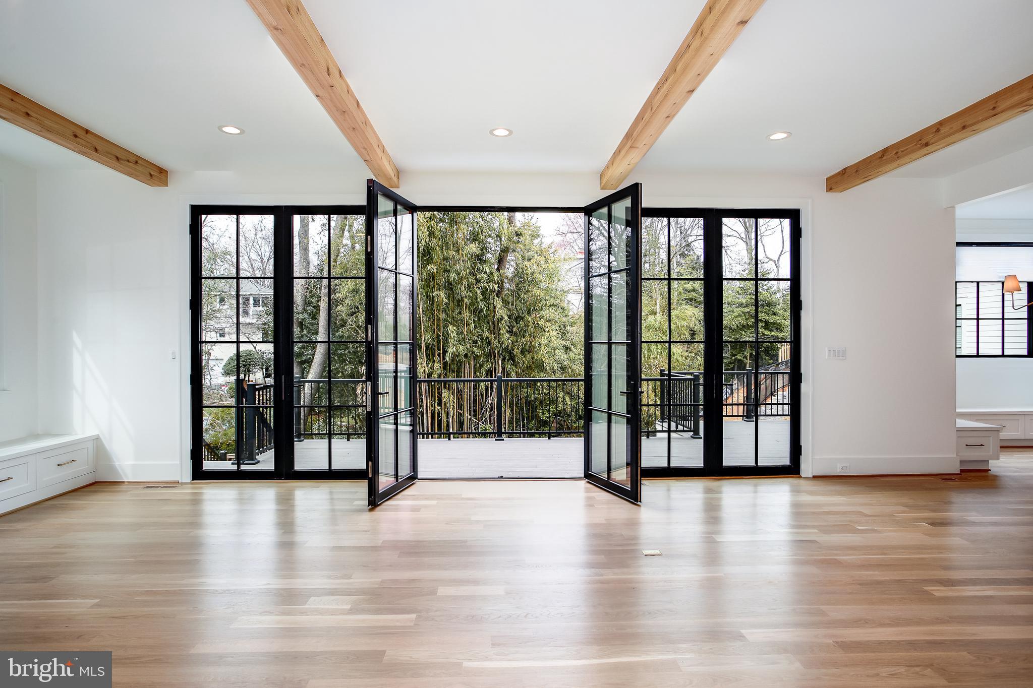 WOODHAVEN - Residential