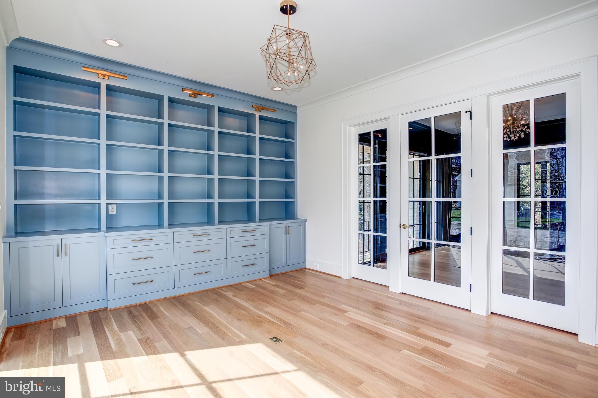 WOODHAVEN - Residential