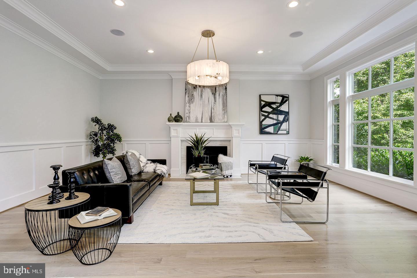 WOODHAVEN - Residential