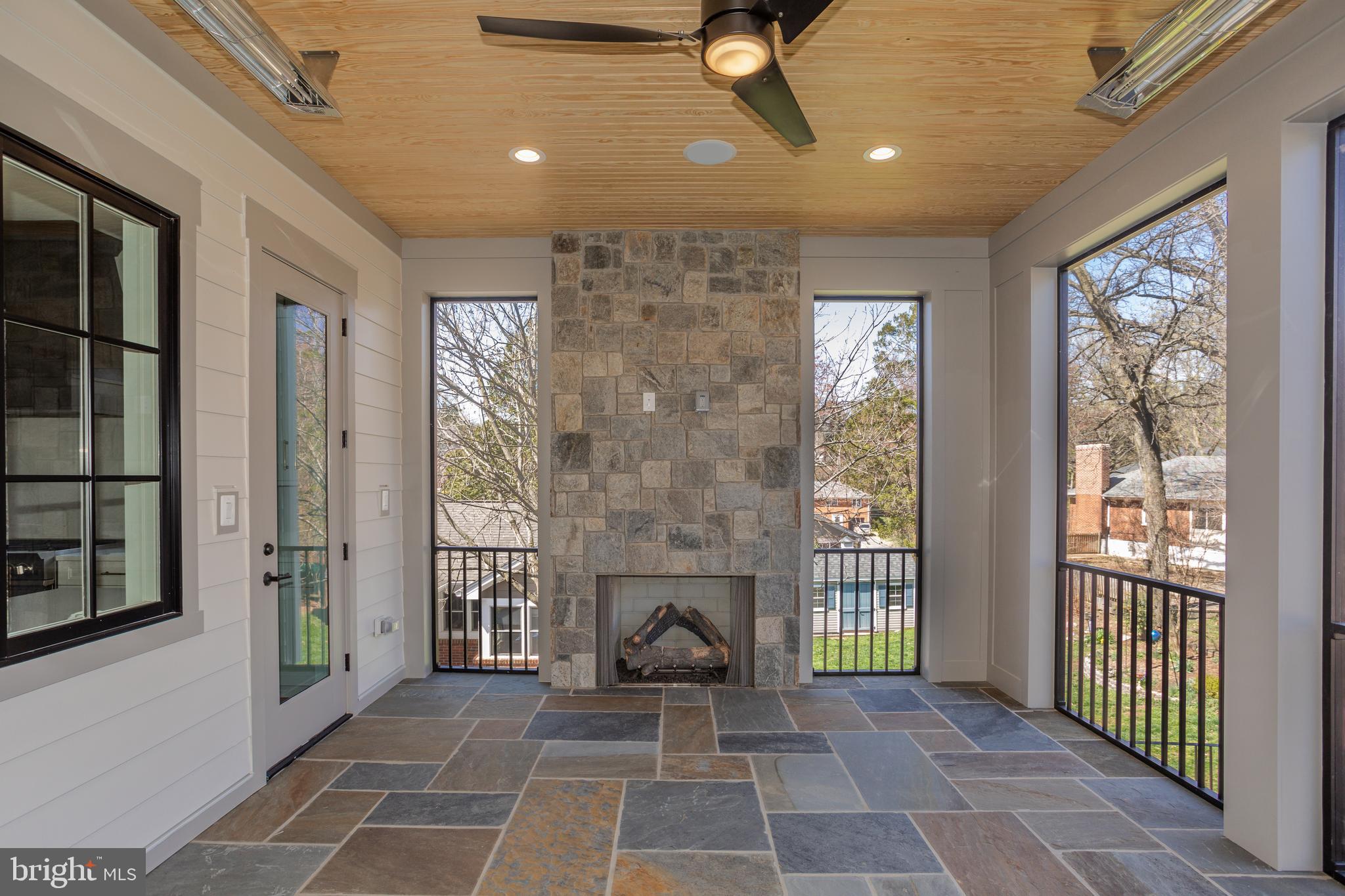 WOODHAVEN - Residential