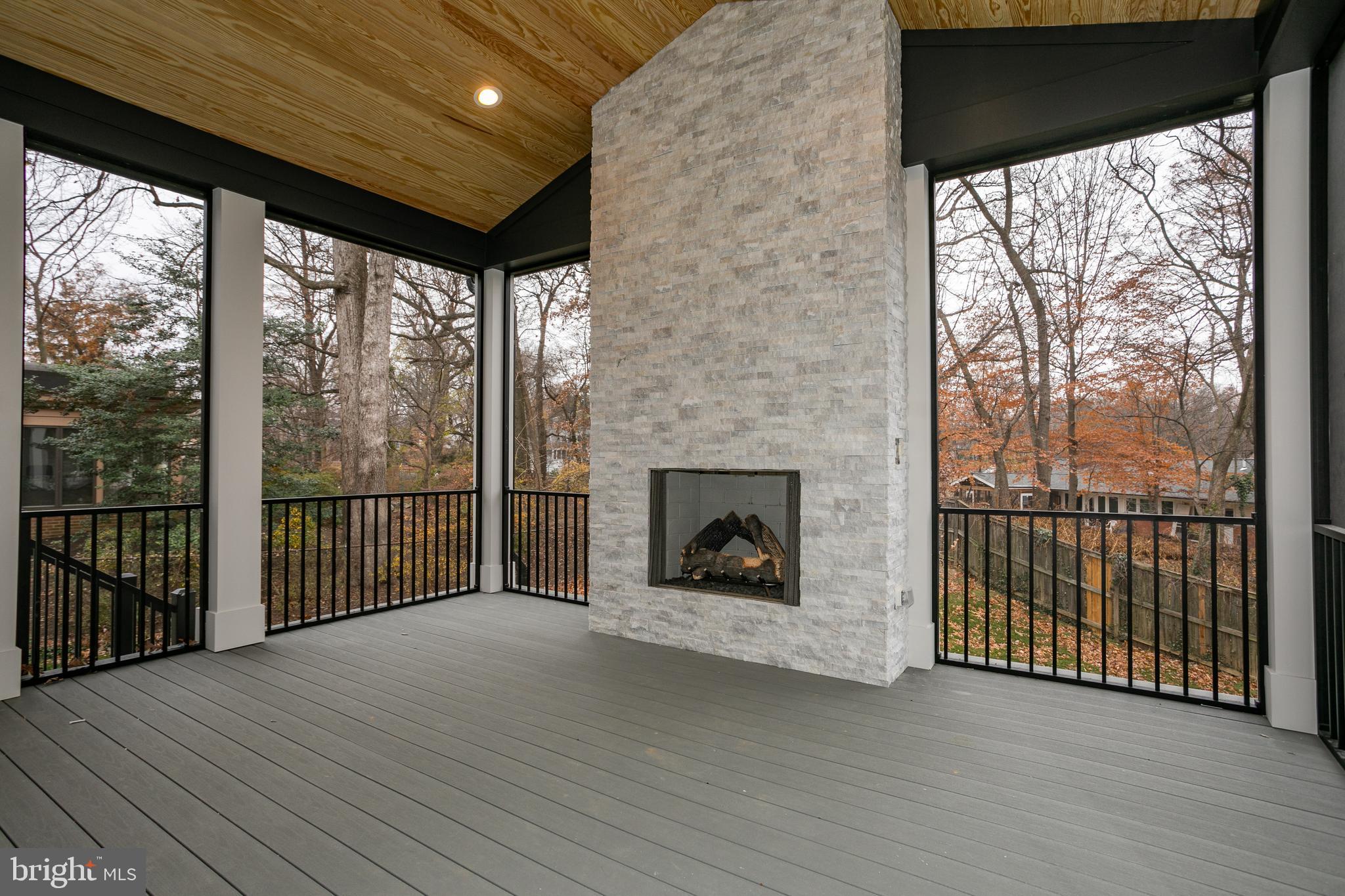 WOODHAVEN - Residential