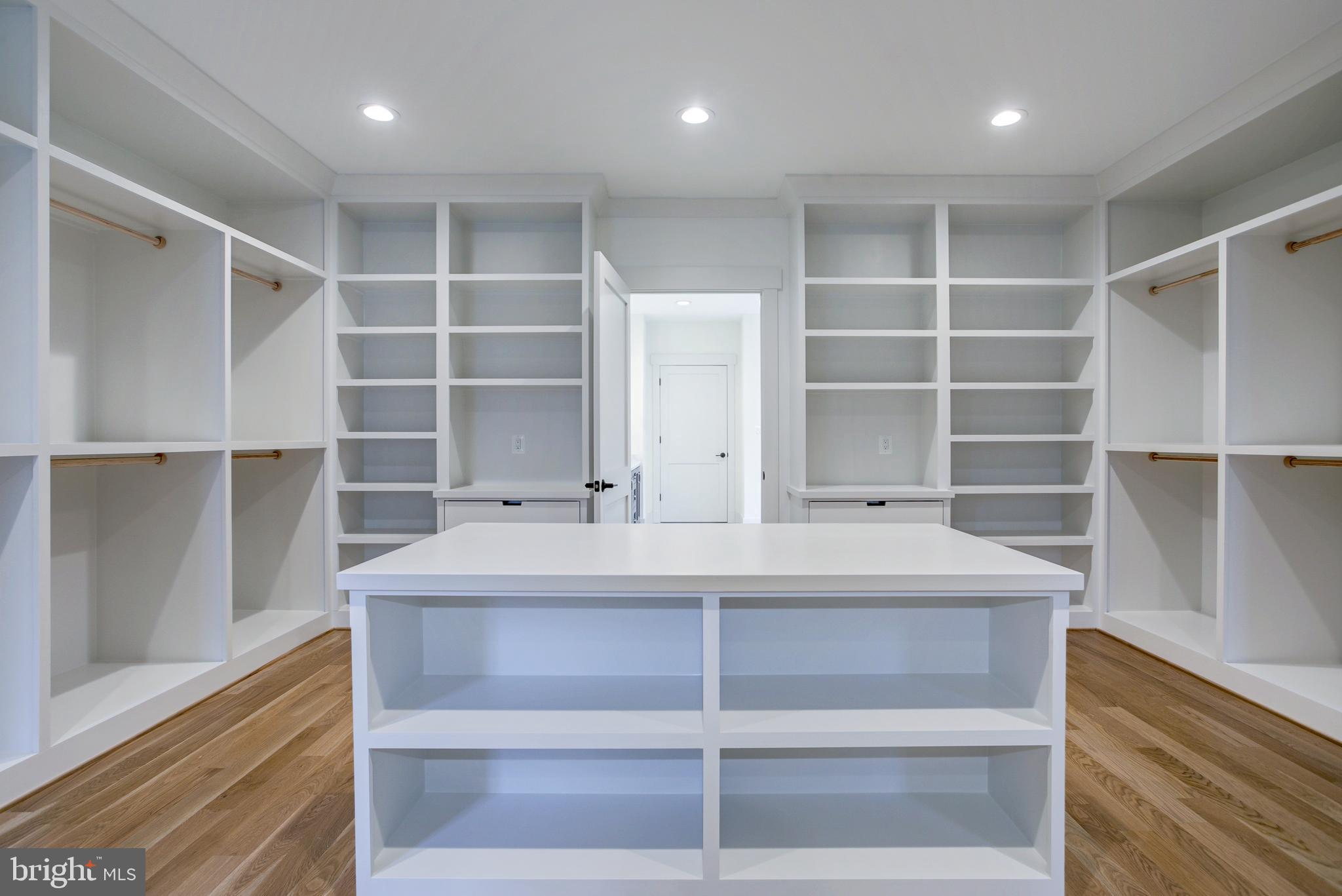 WOODHAVEN - Residential