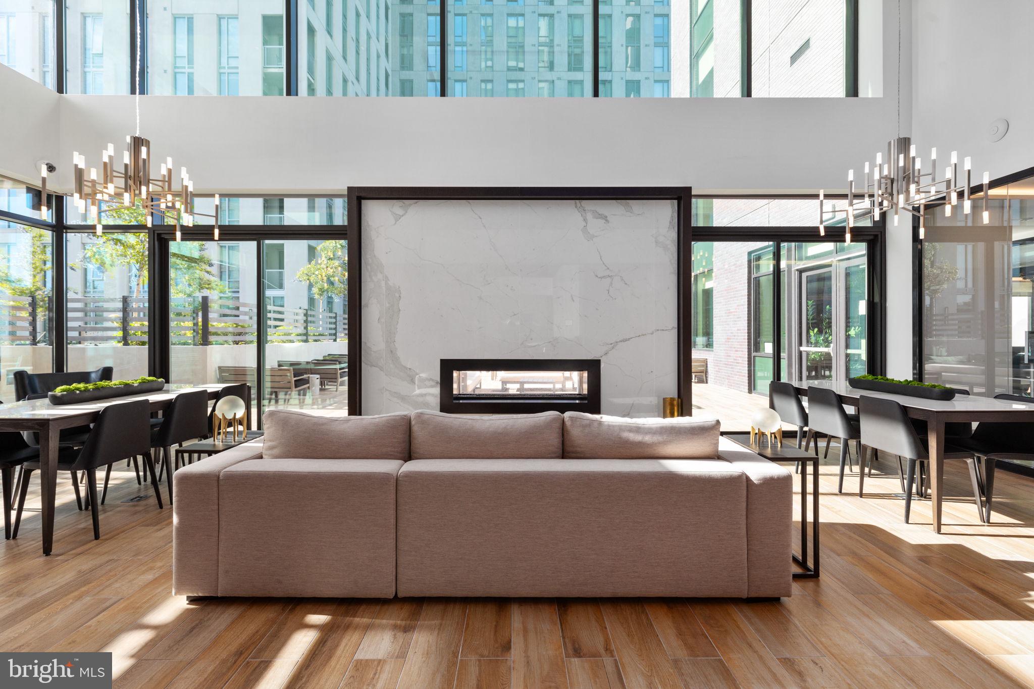 THE VERSE CONDO - Residential